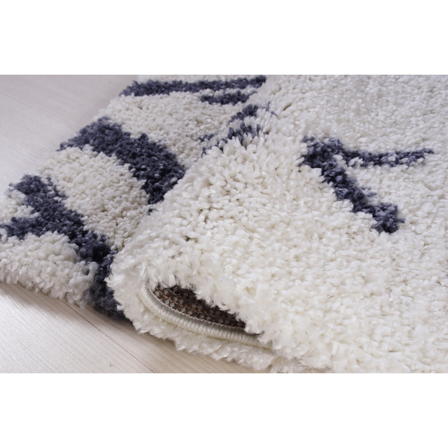 Kenitra Shaggy White Light Gray Area Rug 2'7" x 4'11"