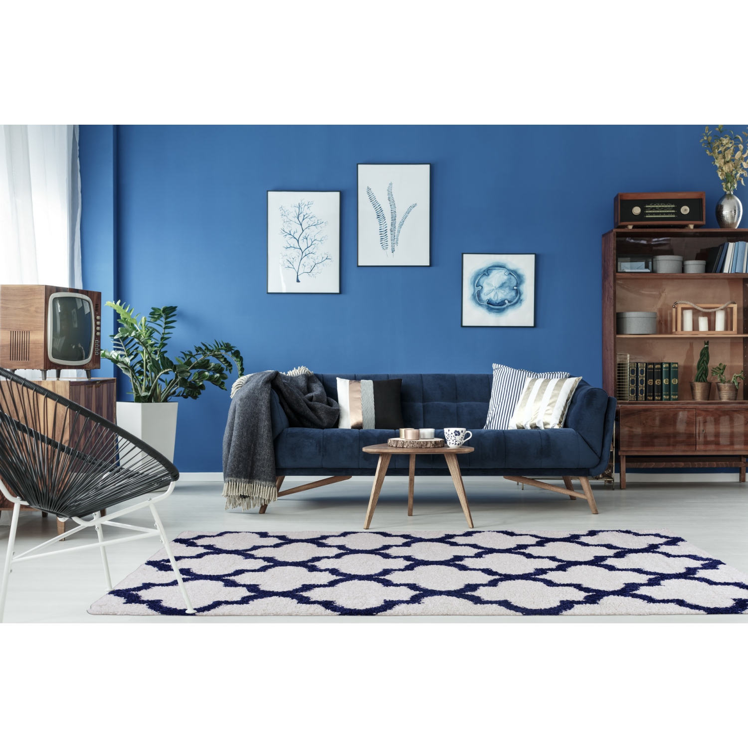 Fes Shaggy White Dark Blue Area Rug 6'5" x 9'5"