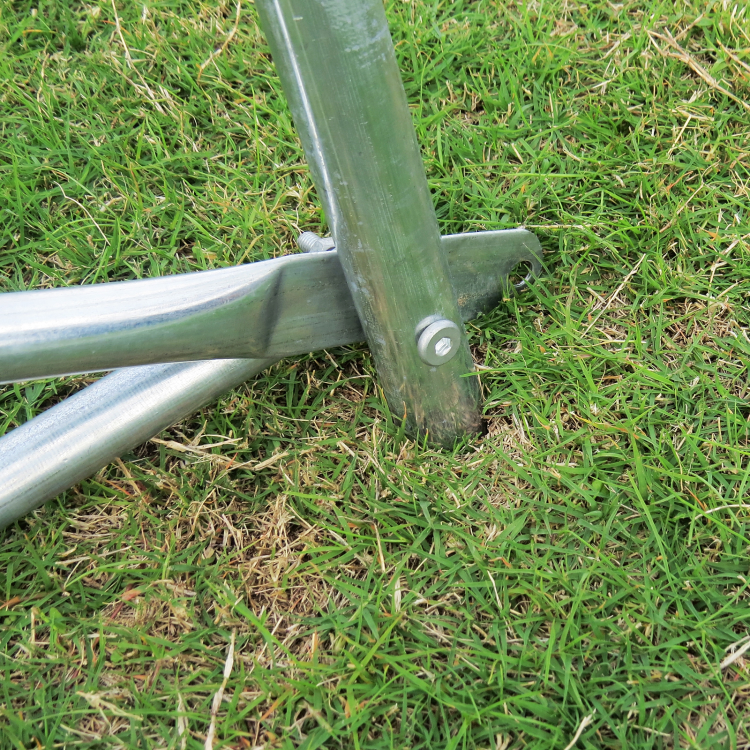 Outsunny Heavy Duty Tunnel Walk-in Greenhouse White