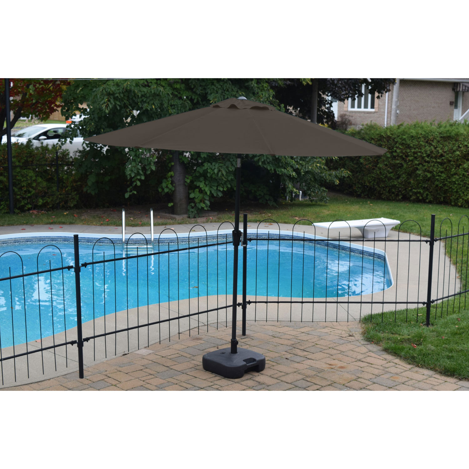 Parasol de patio octogonal pleine grandeur de 8 pi Corriveau - Chocolat