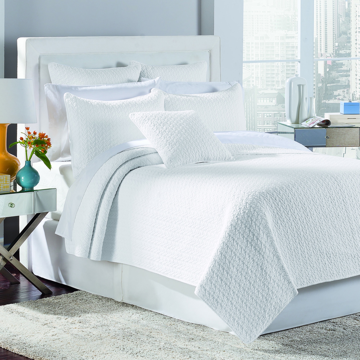 Urban Annex Tristan White Twin Quilt Set