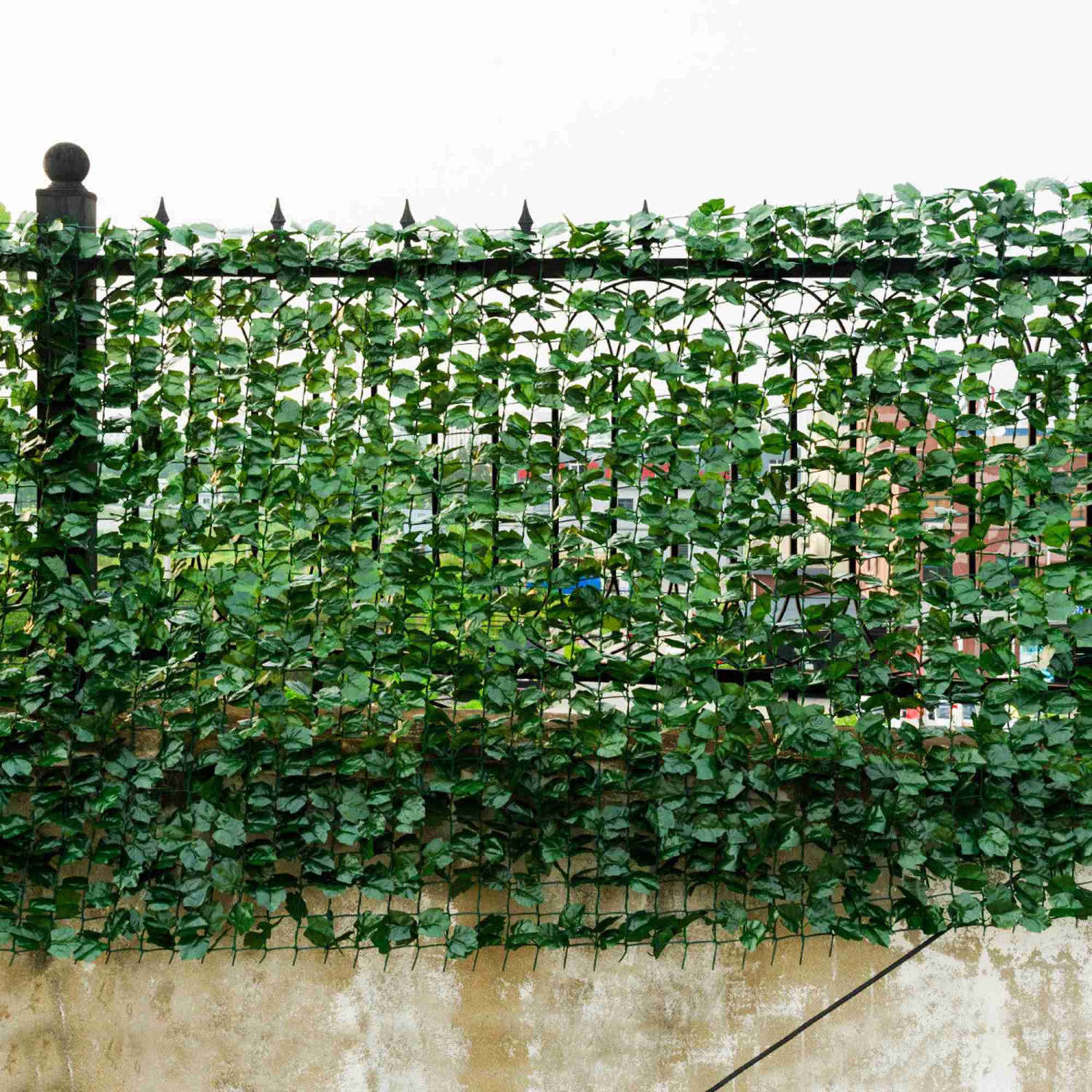 Costway 40''x95'' Faux Ivy Leaf Decorative Privacy Fence Screen Artificial Hedge Fencing