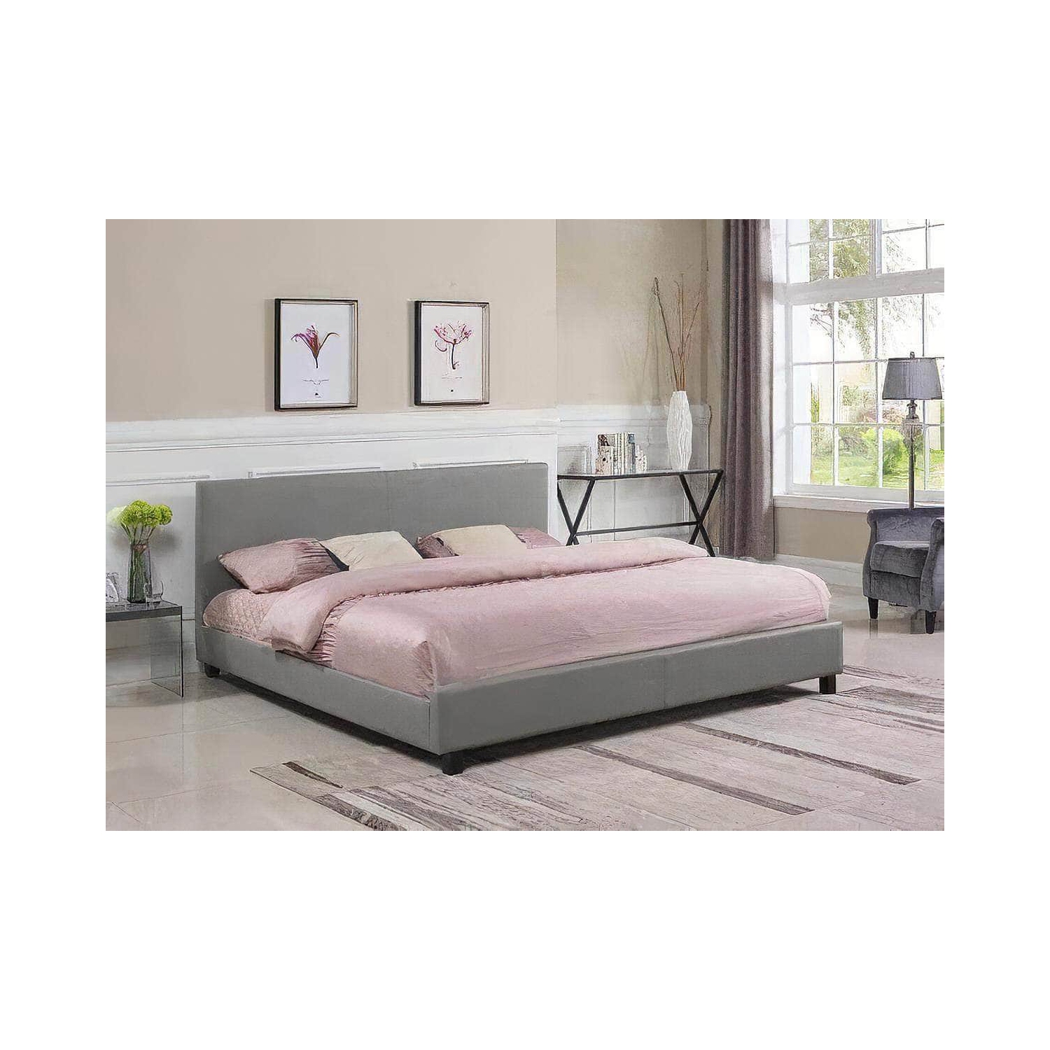 Grand lit plateforme contemporain en similicuir gris Mirabel