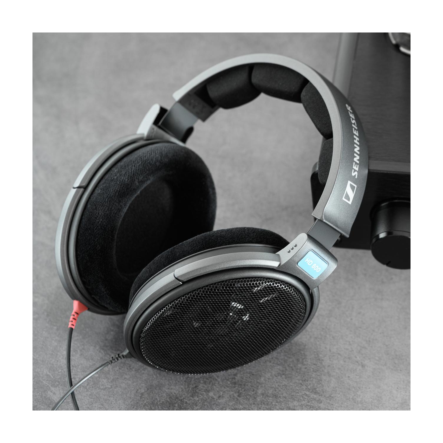 Sennheiser HD 600 - Audiophile Hi-Res Open Back Dynamic Headphone