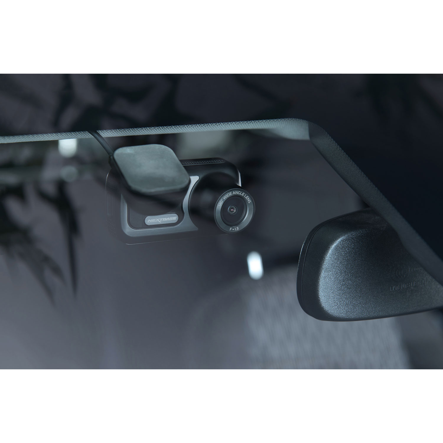 Caméra de tableau de bord 422GW de Nextbase avec écran tactile HD 2,5 po et Alexa d'Amazon