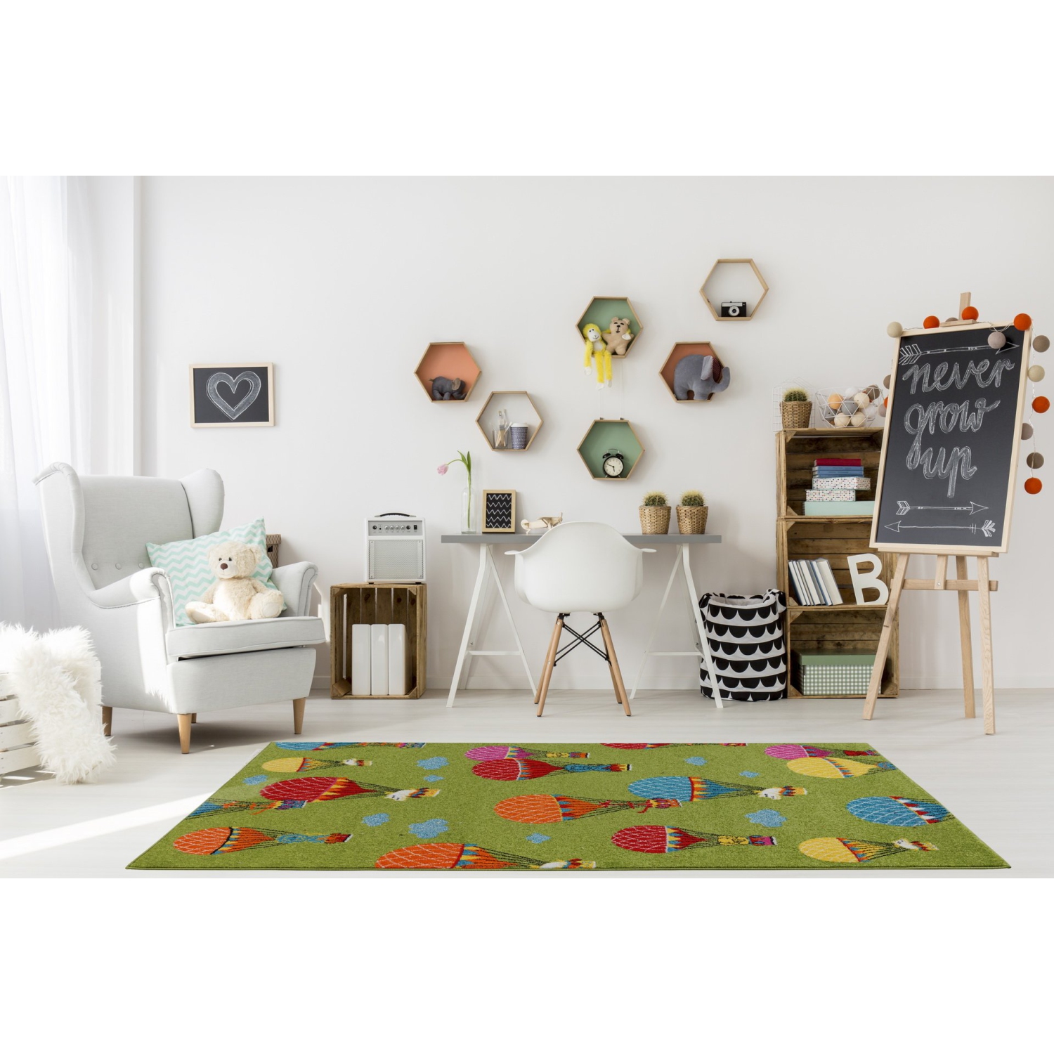 Tapis de tapis coloré avec des ballons, parachute, animaux, vert, coloré, mignon