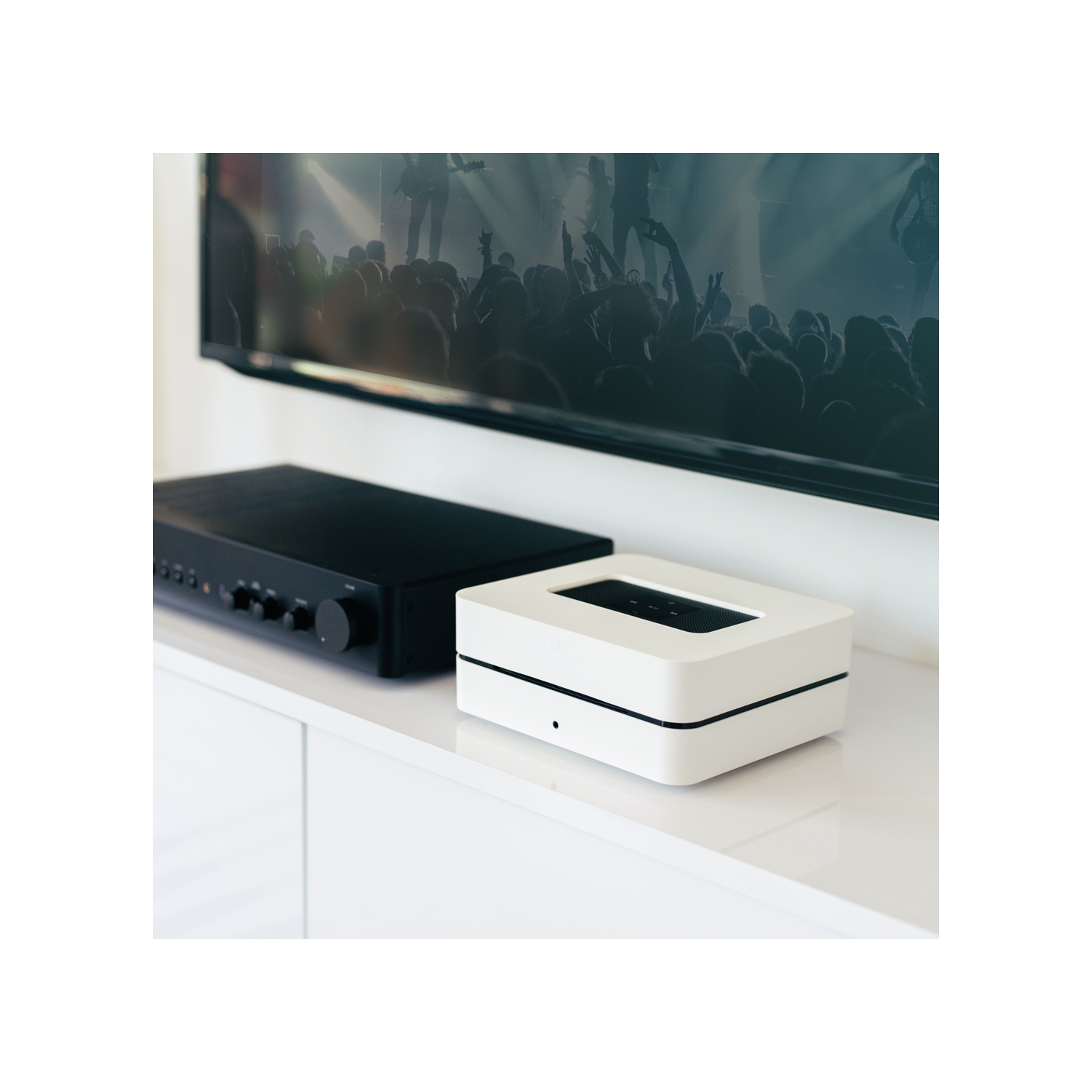 Bluesound Vault 2i Disque dur réseau haute résolution 2 téraoctets Music Streamer CD Copier, Bluetooth, Airplay 2 - Blanc - Compatible avec Alexa et