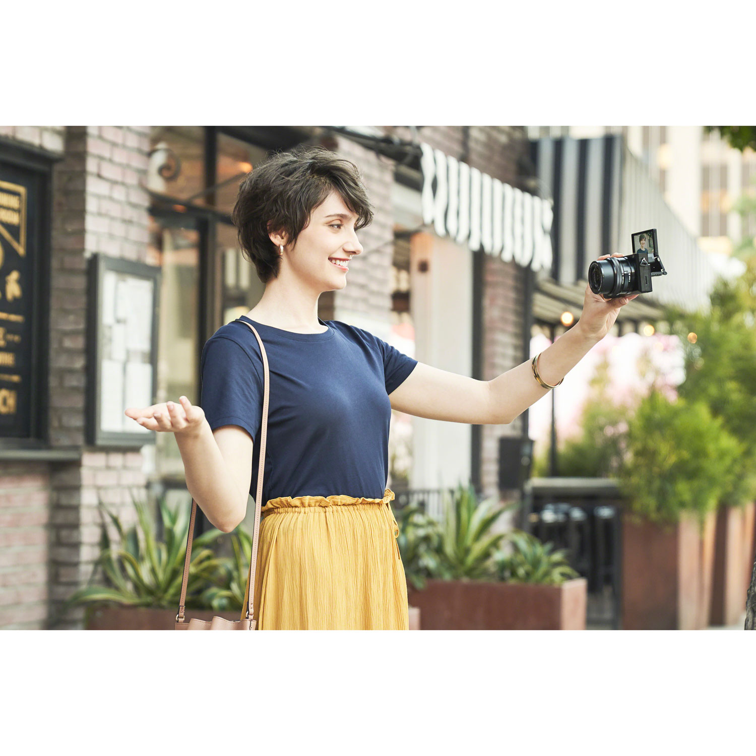 Sony Alpha a6100 Mirrorless Vlogger Camera