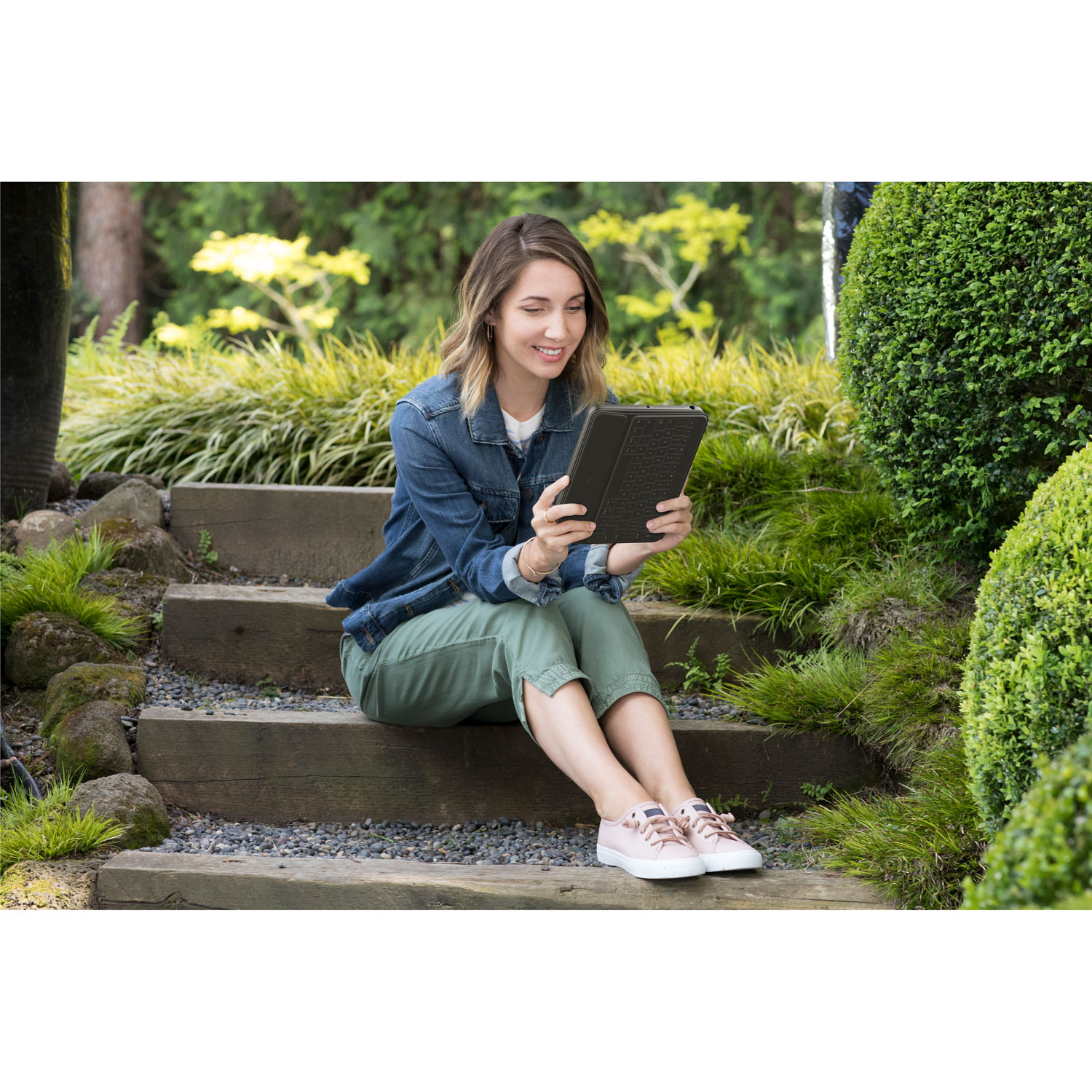 Étui-clavier folio robuste de Logitech pour iPad - Noir