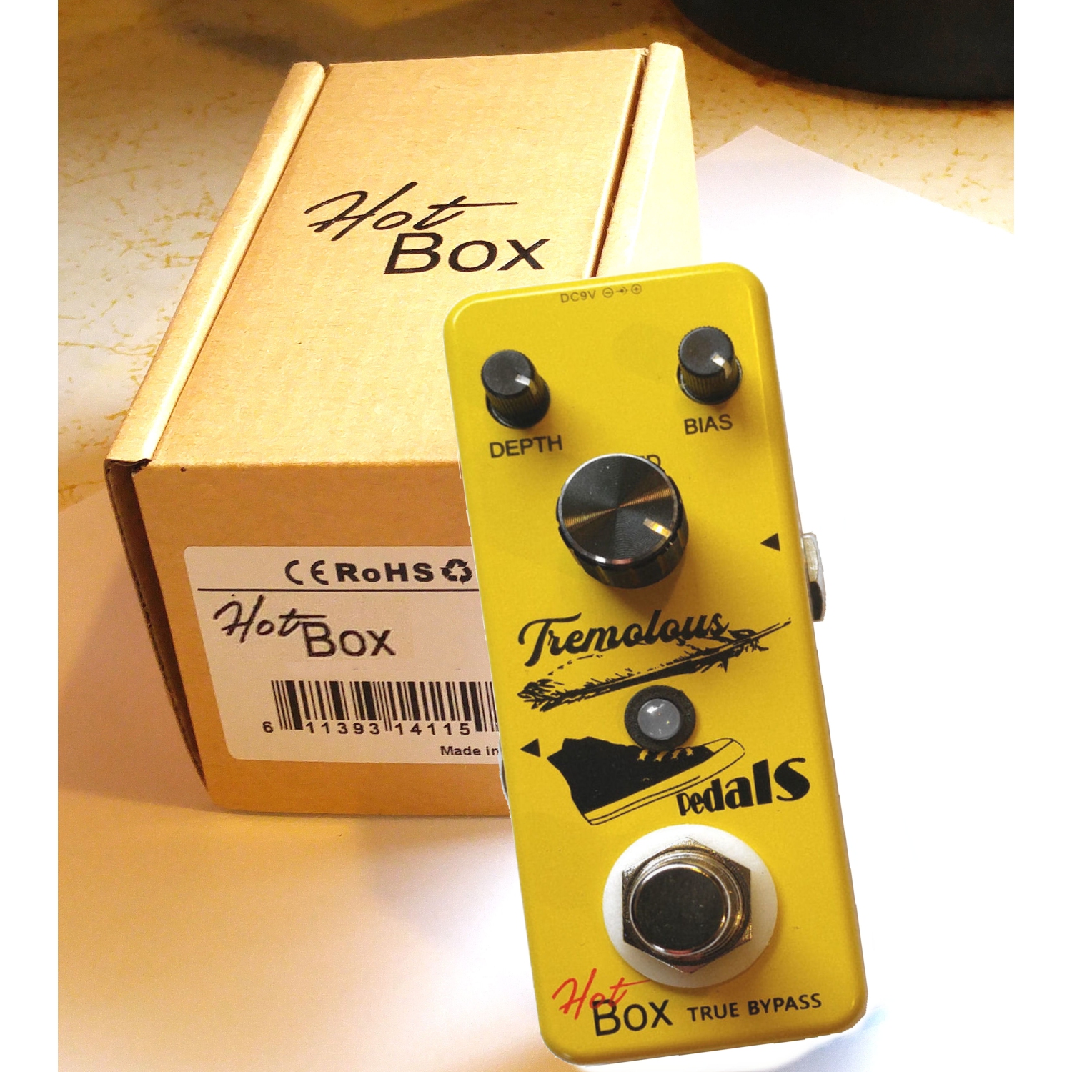 Hot Box Tremolous Attitude Series Effect Pedal