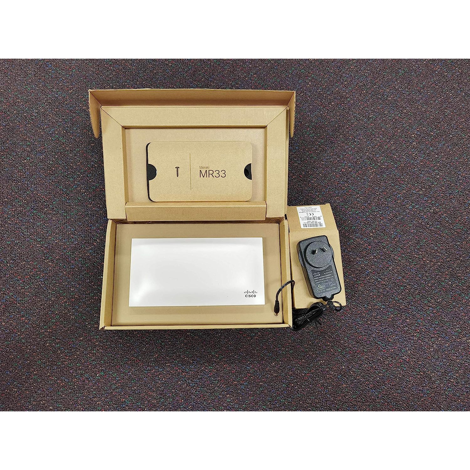 Remis à neuf - - MR33-HW Cisco Meraki MR33 Bibande, 802.11ac Wave 2 2x2:2 Point d'accès MU-MIMO **UNCLAIMED**