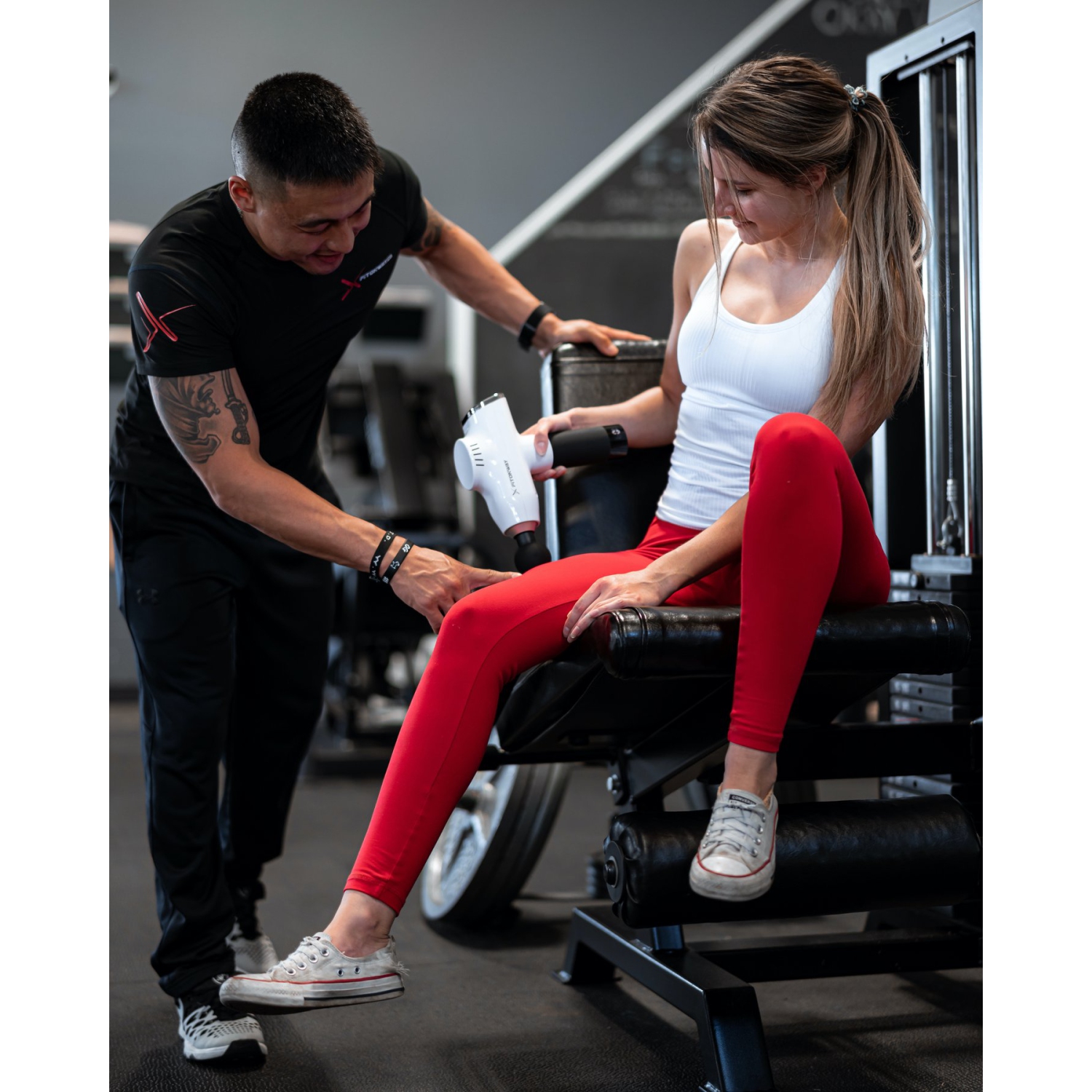 Xfitonway Premium Percussive Therapy Professional Massage Gun in PIANO WHITE