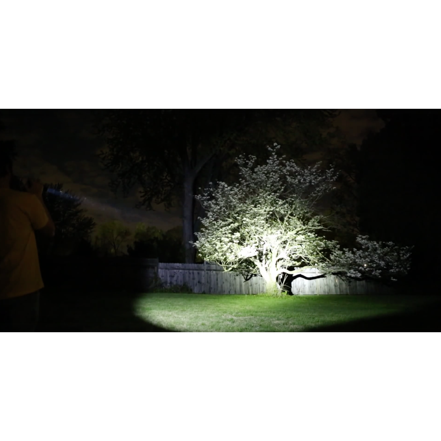 Stimula Lifestyle – Ultraled – Mini lampe de poche puissante de qualité militaire avec une durée de vie de 50 000 heures LED – Orange