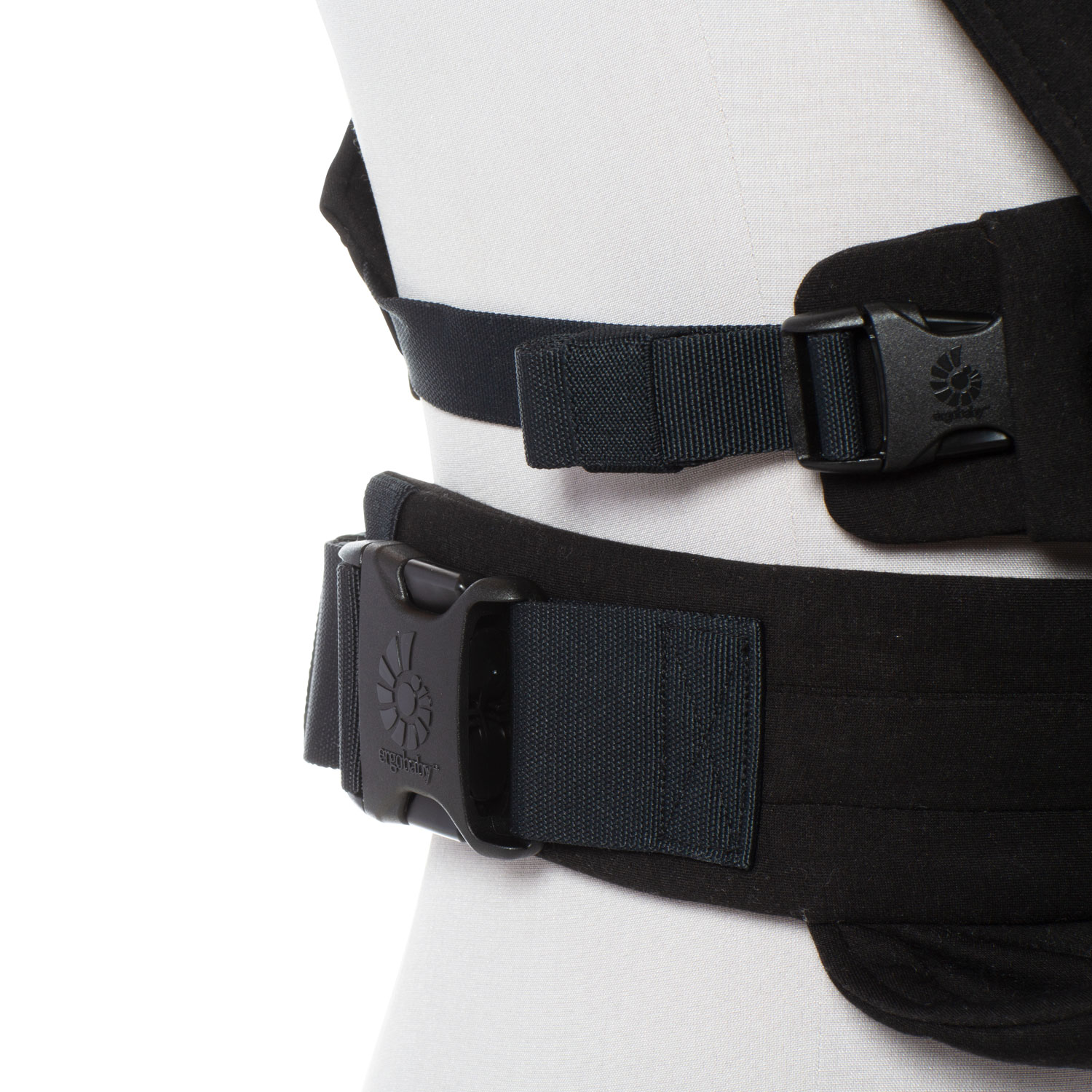 Porte-bébé à trois positions Embrace d'Ergobaby - Noir uni