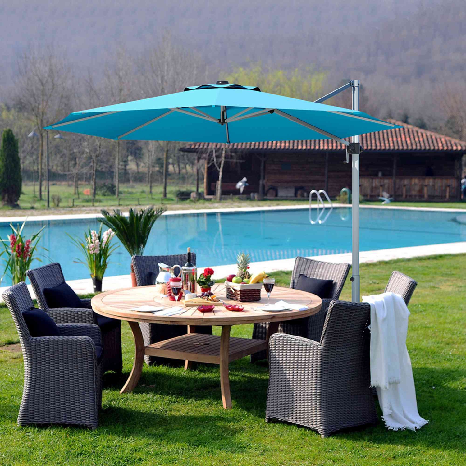 Parasol de patio déporté en porte-à-faux de 11&nbsp;pi de Costway, inclinable en aluminium, rotation à 360 degrés