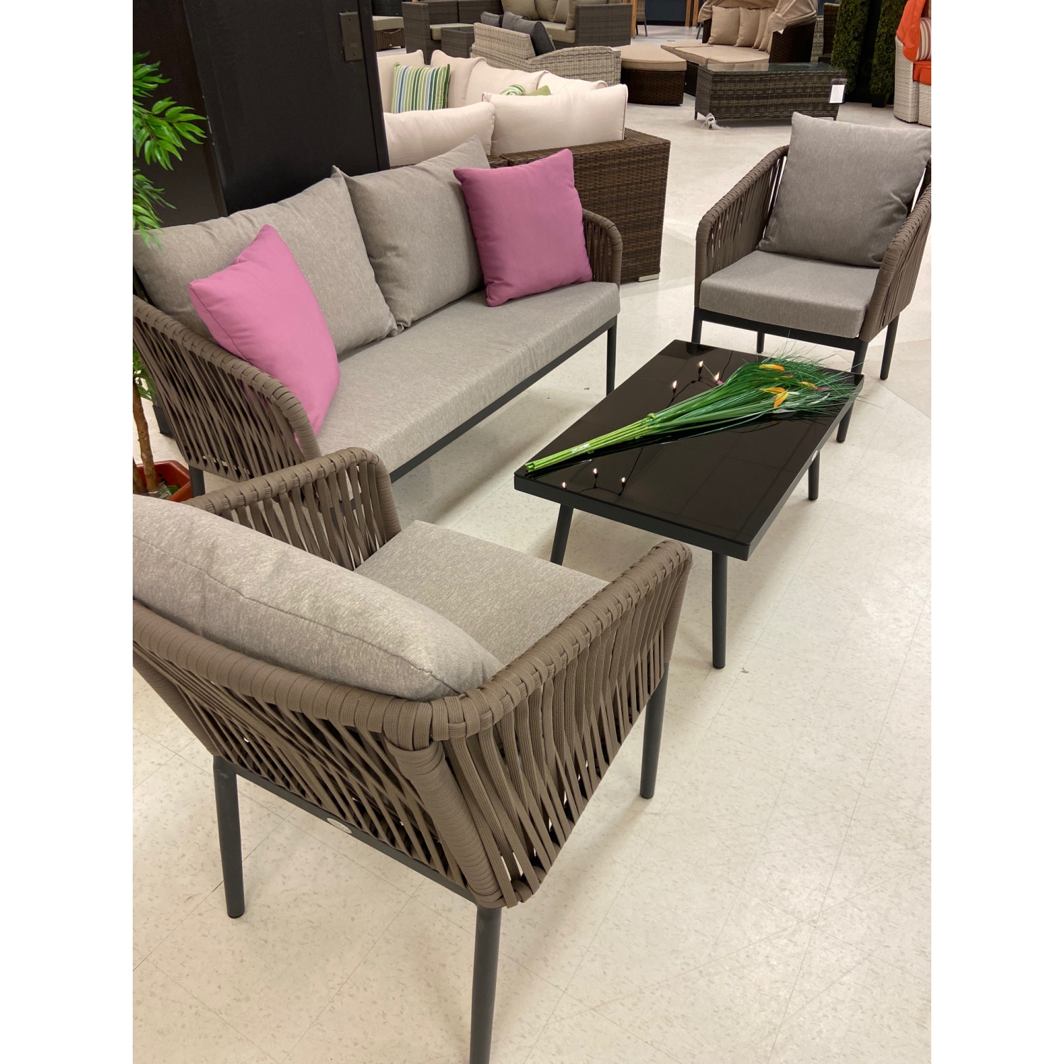 Patio21 - 4 Piece Tampa Bay Lounge Set – Outdoor Seating