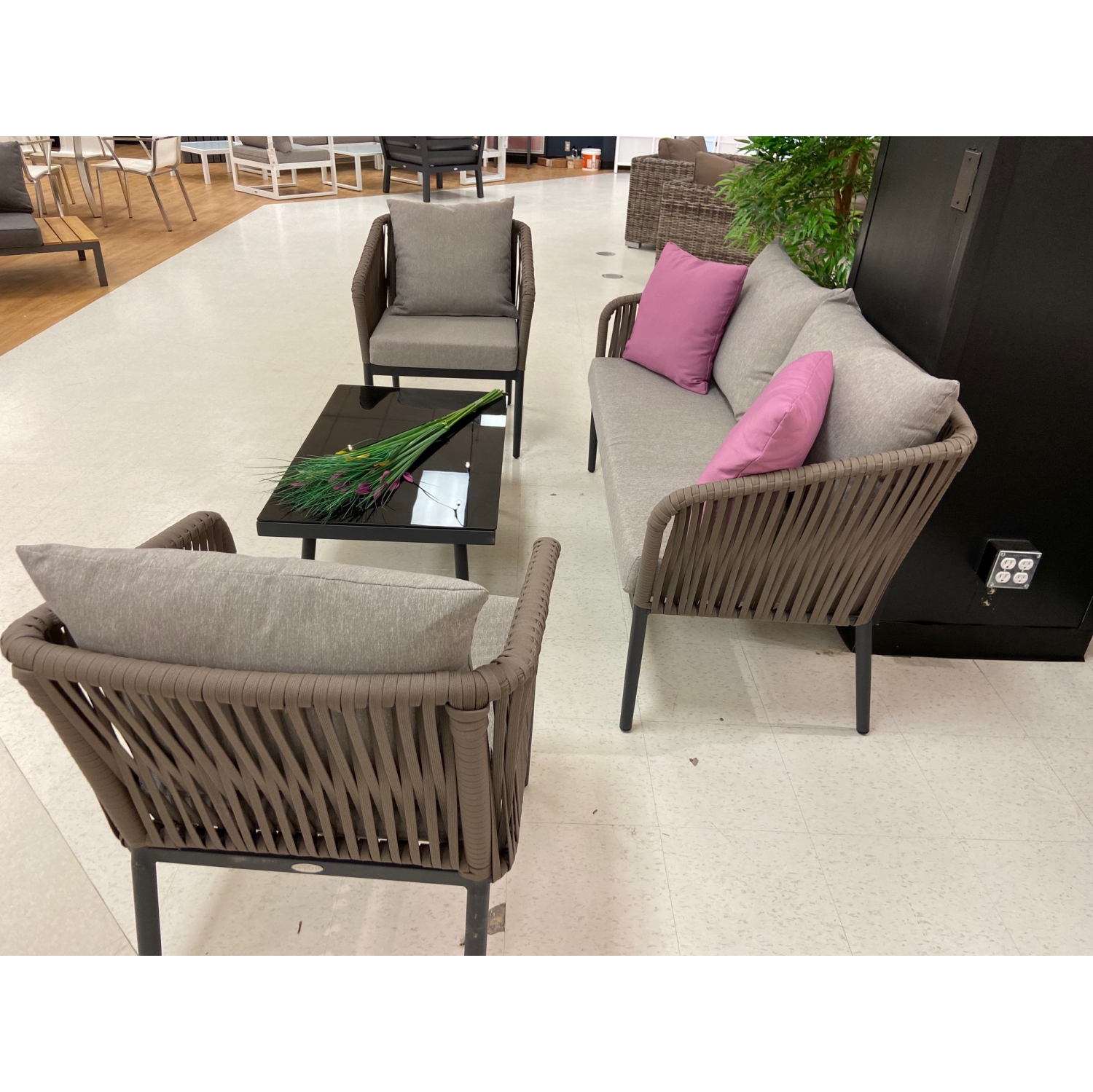 Patio21 - 4 Piece Tampa Bay Lounge Set – Outdoor Seating