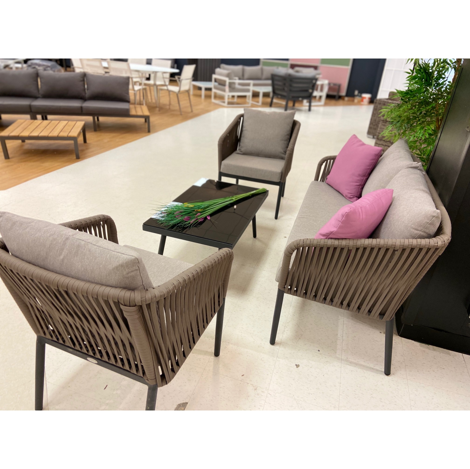 Patio21 - 4 Piece Tampa Bay Lounge Set – Outdoor Seating