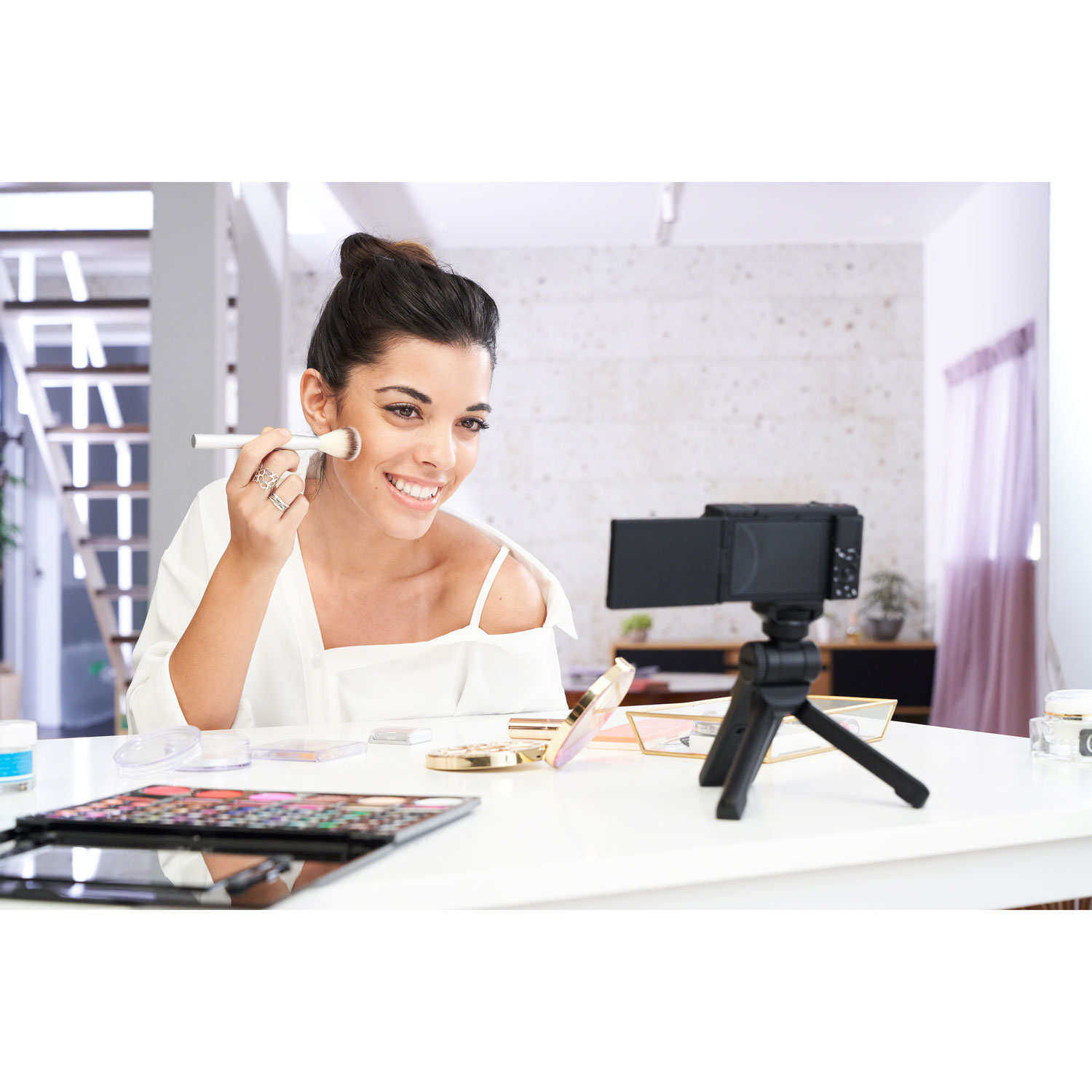 Sony Cyber-shot ZV-1 Content Creator Vlogger 20.1MP 2.9x Optical Zoom Digital Camera - Black