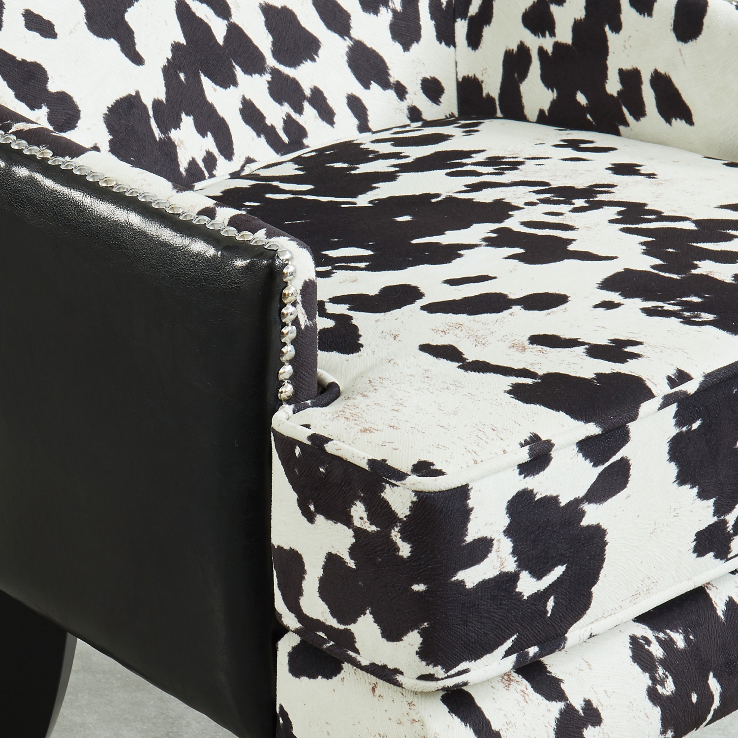 Viva Lifestyle Furiture ACCENT CHAIR - BLACK