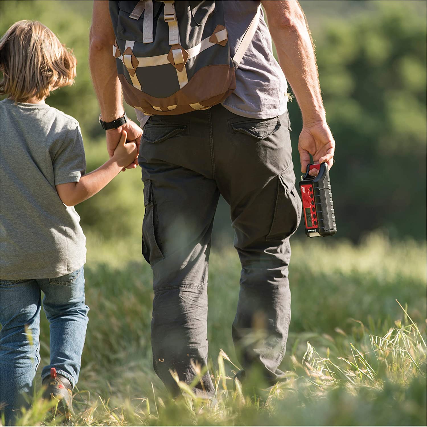 Midland ER310 Emergency Solar Hand Crank AM FM Digital Weather Radio with Cree LED Flashlight and USB Charger Output