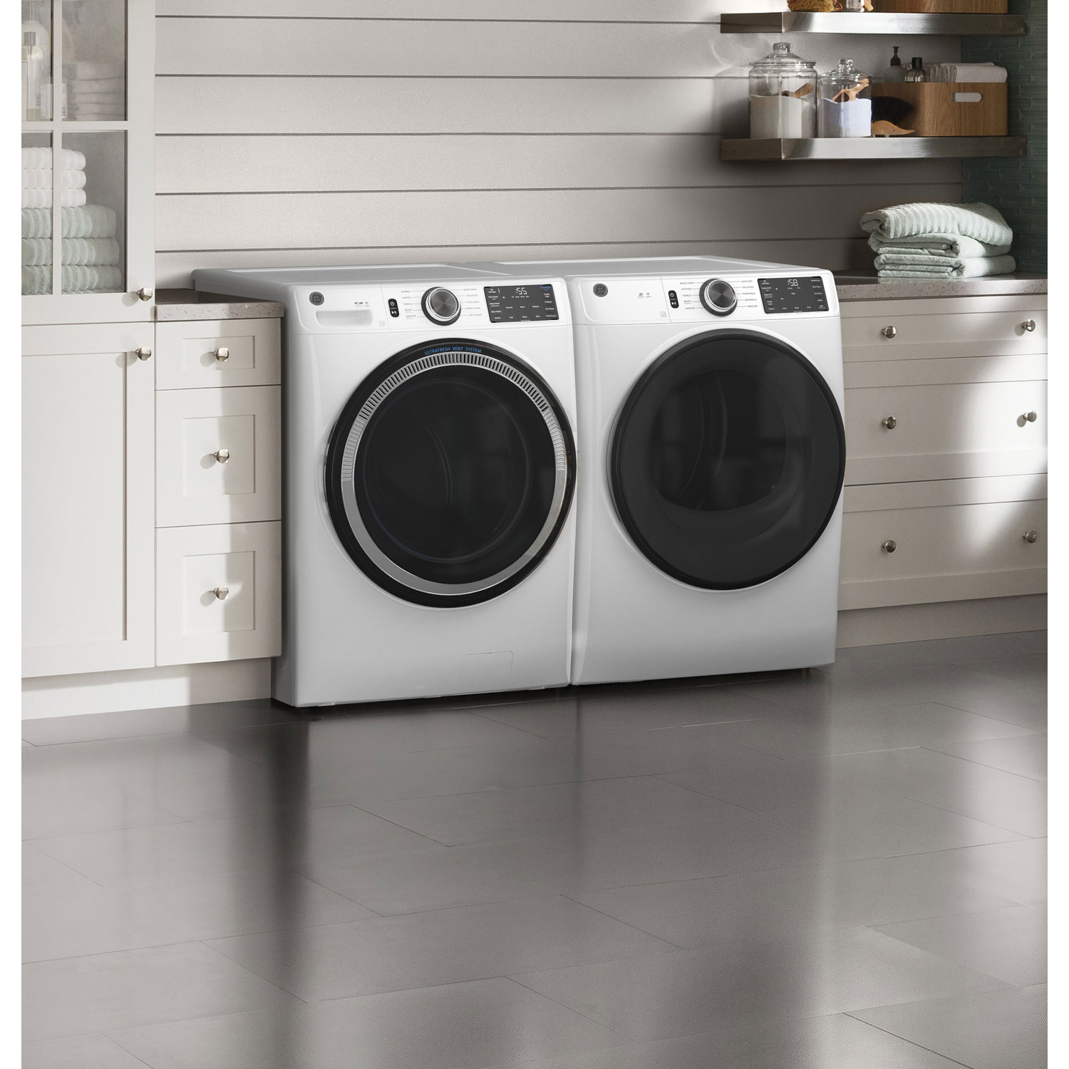 GE 5.5 Cu. Ft. High Efficiency Front Load Washer - White