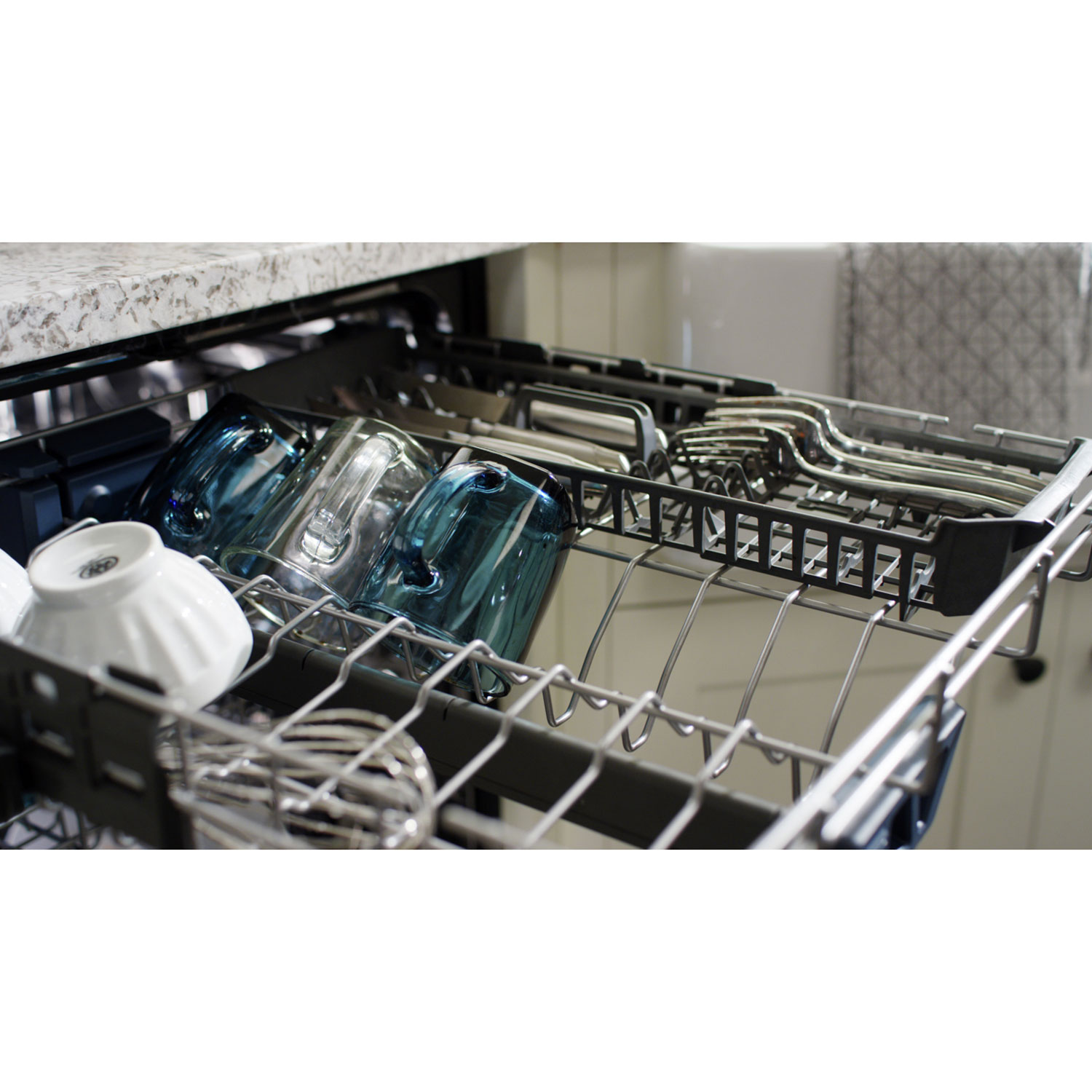 Whirlpool 24" 47dB Built-In Dishwasher with Third Rack - Stainless Steel