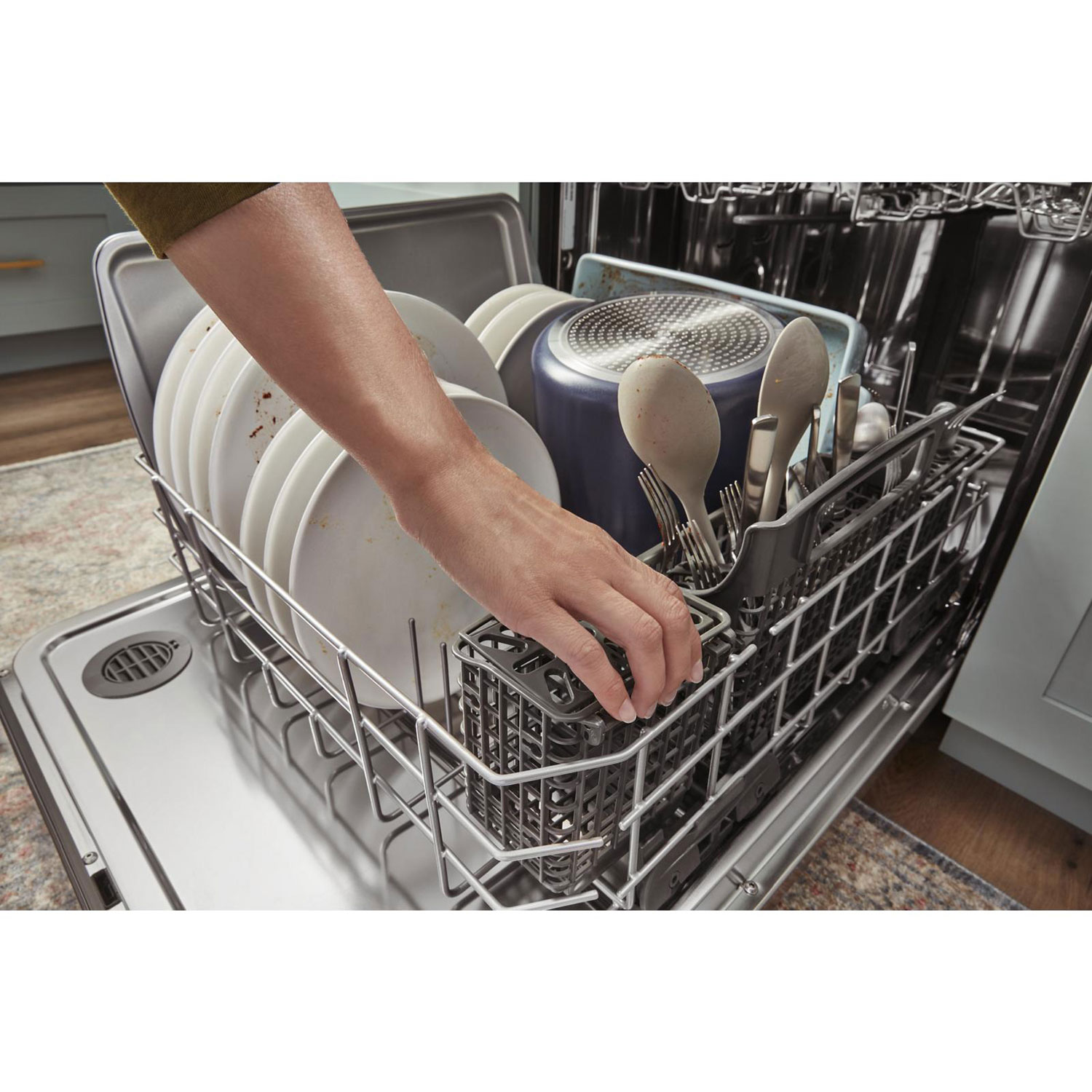 Whirlpool 24" 47dB Built-In Dishwasher with Third Rack - Stainless Steel