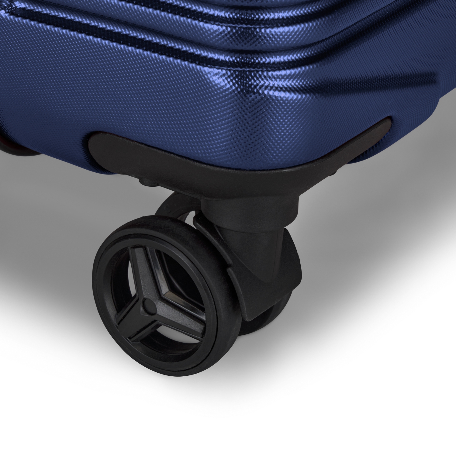 Bugatti - Nashville Hardside Carry-On Luggage with TSA Lock - Navy