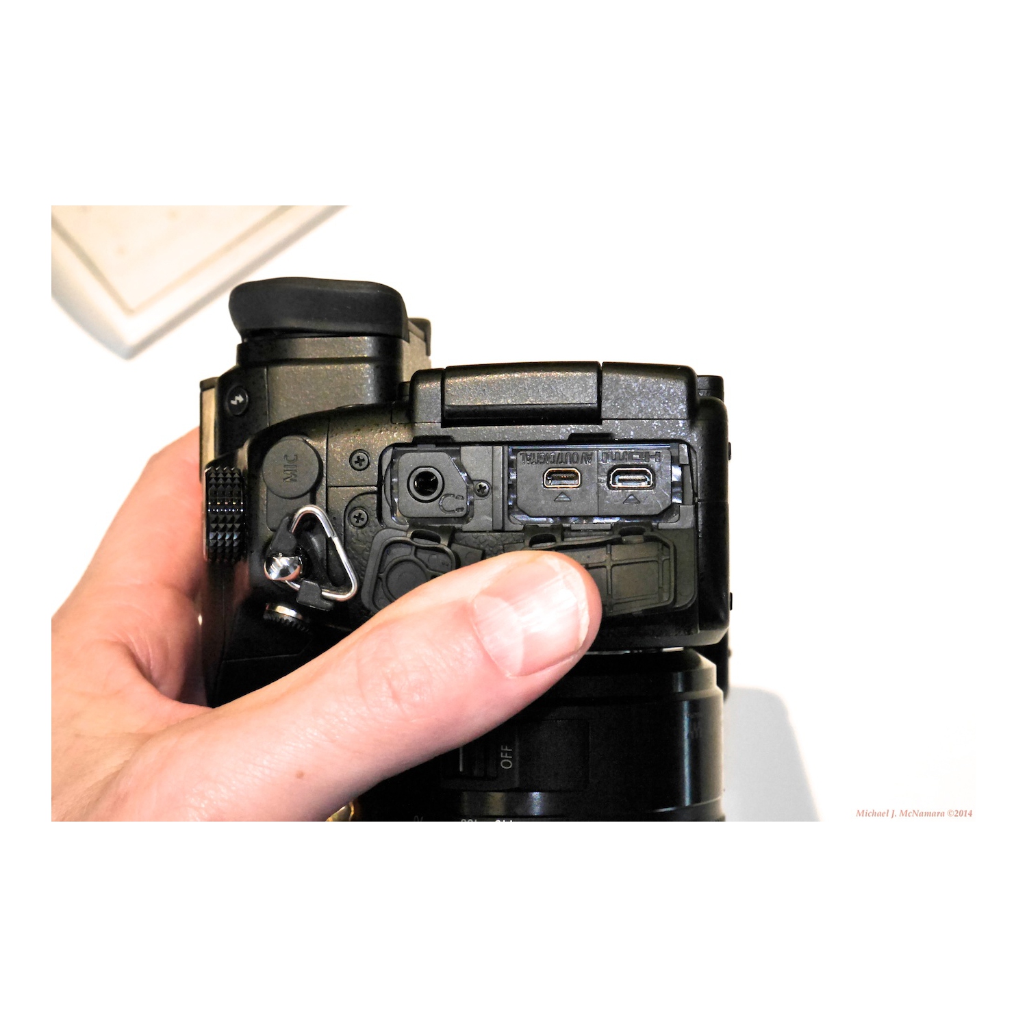 Panasonic Lumix DMC-GH4 Mirrorless Digital Camera Body Black Bundle - US Version w/ Seller Warranty