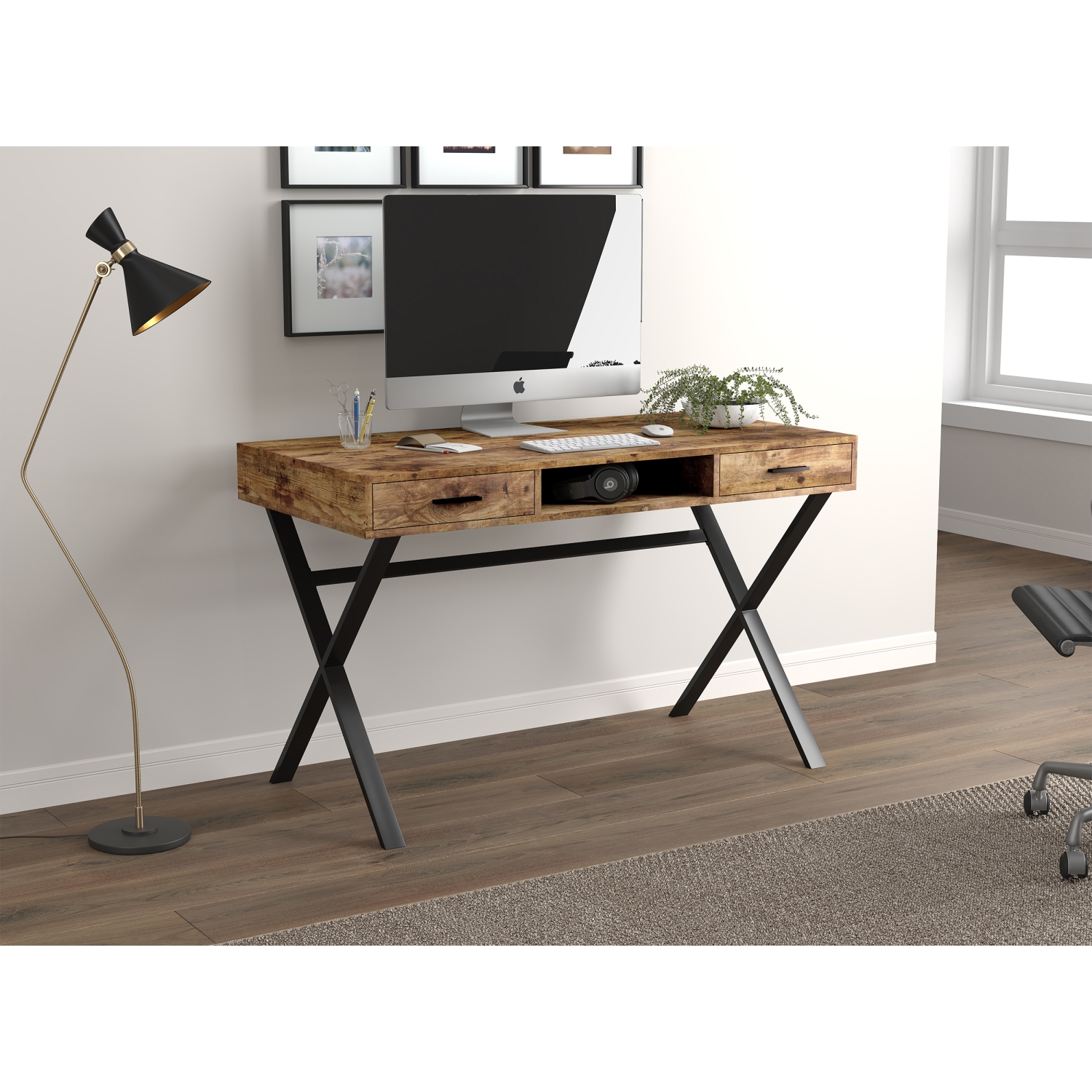 Bureau d'ordinateur en bois récupéré brun de 47&nbsp;po de long avec 2 tiroirs, 1 tablette ouverte et métal noir