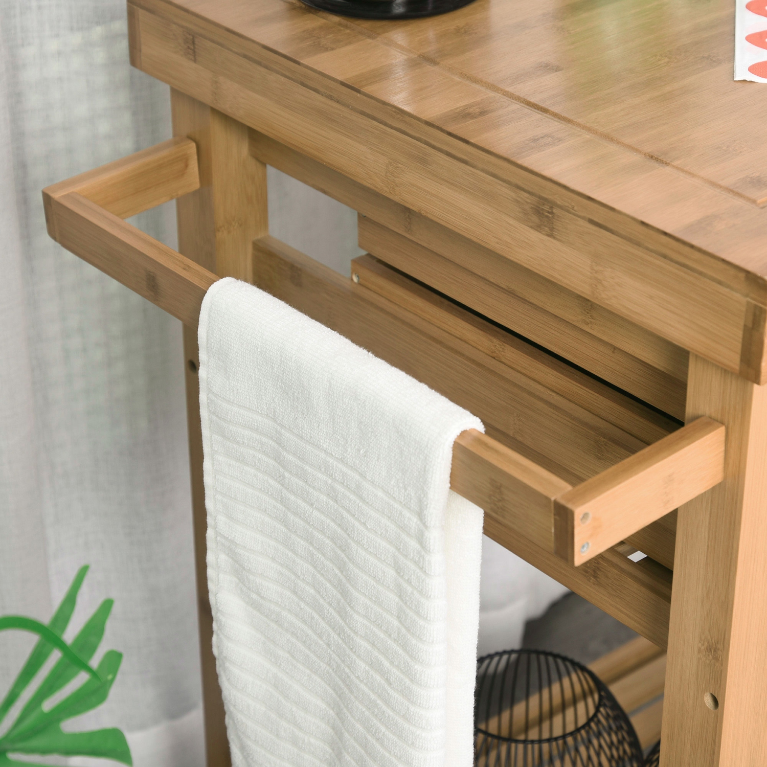 HOMCOM – Chariot à roulettes en bois de bambou pour îlot de cuisine, armoire avec porte-serviettes, 2 tiroir, tablettes pour le salon Kitchken, ton