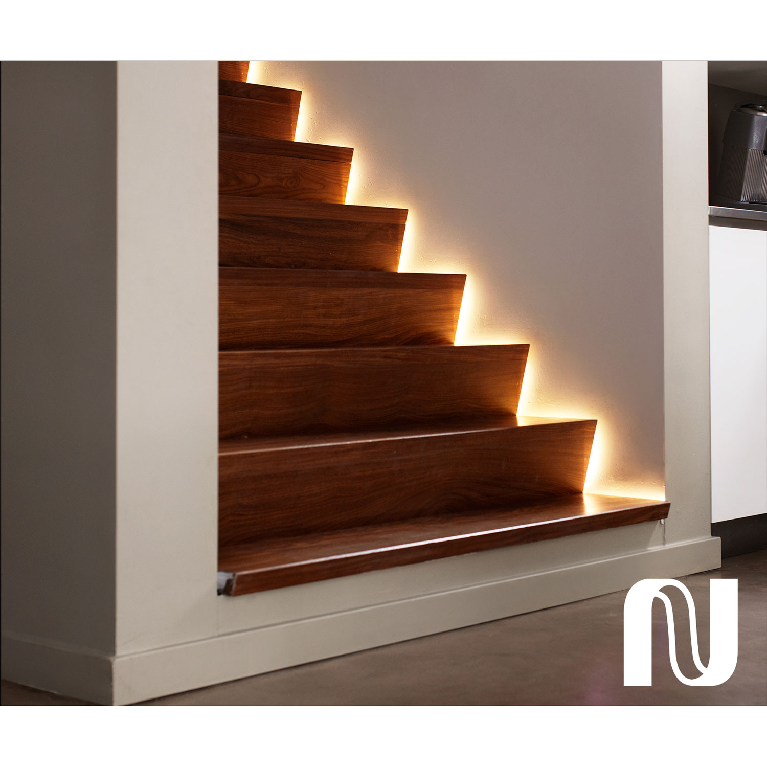 Bande lumineuse intelligente à DEL Hue LightStrip Plus V4 de 2 m de Philips