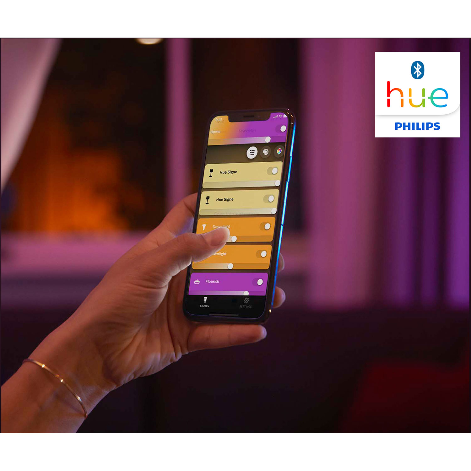 Bande lumineuse intelligente à DEL Hue LightStrip Plus V4 de 2 m de Philips