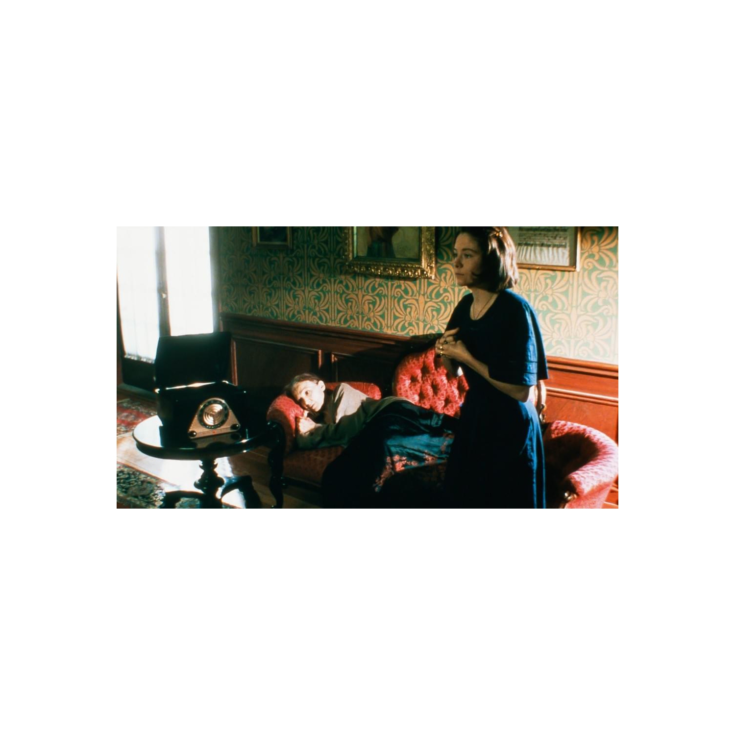 Under The Piano [DVD]