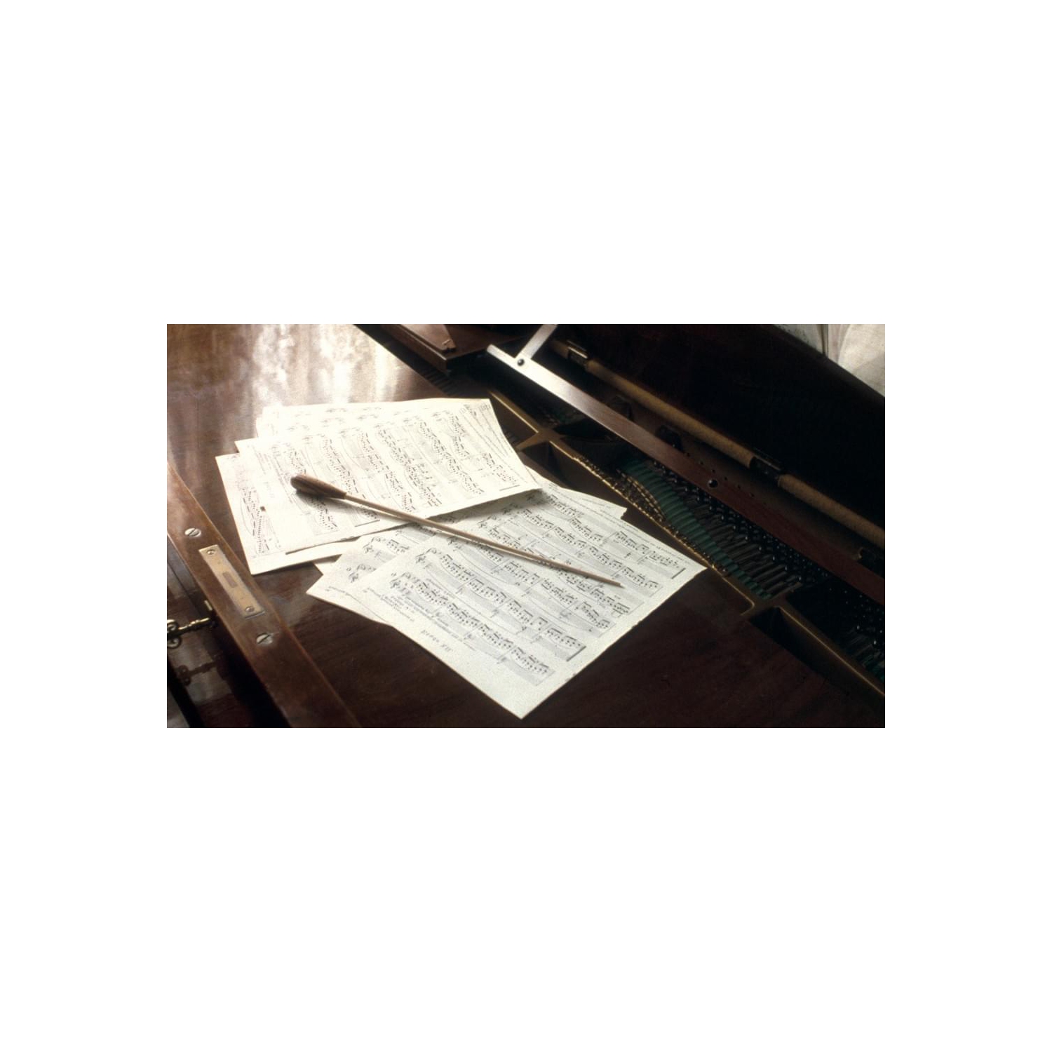 Under The Piano [DVD]