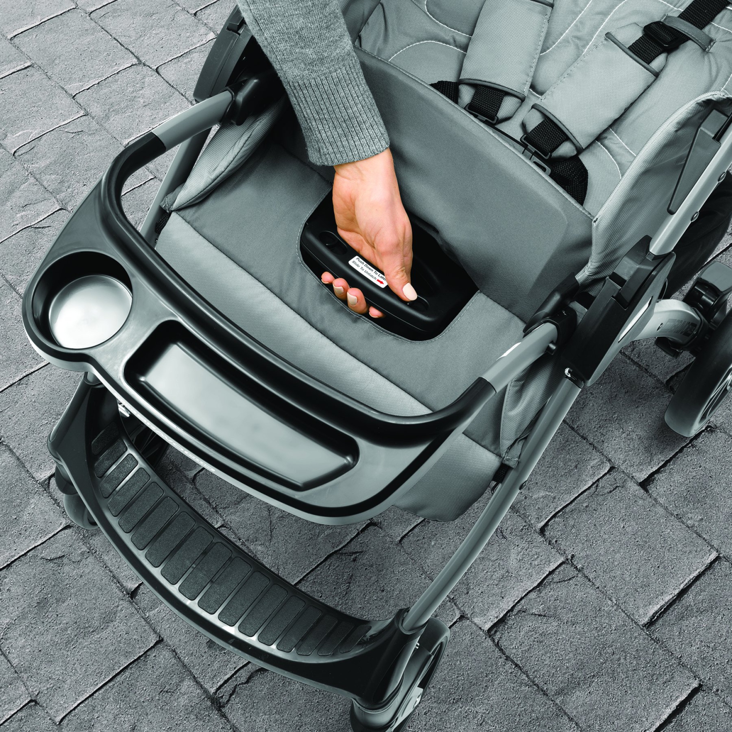 chicco mini bravo plus travel system canada