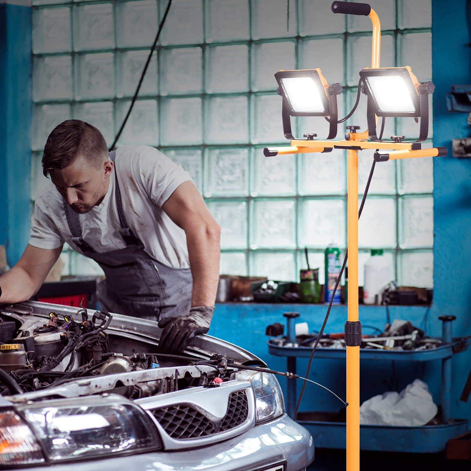 Costway 100W 10,000lm LED Dual-Head Work Light w/Adjustable Tripod Stand IP65 Waterproof