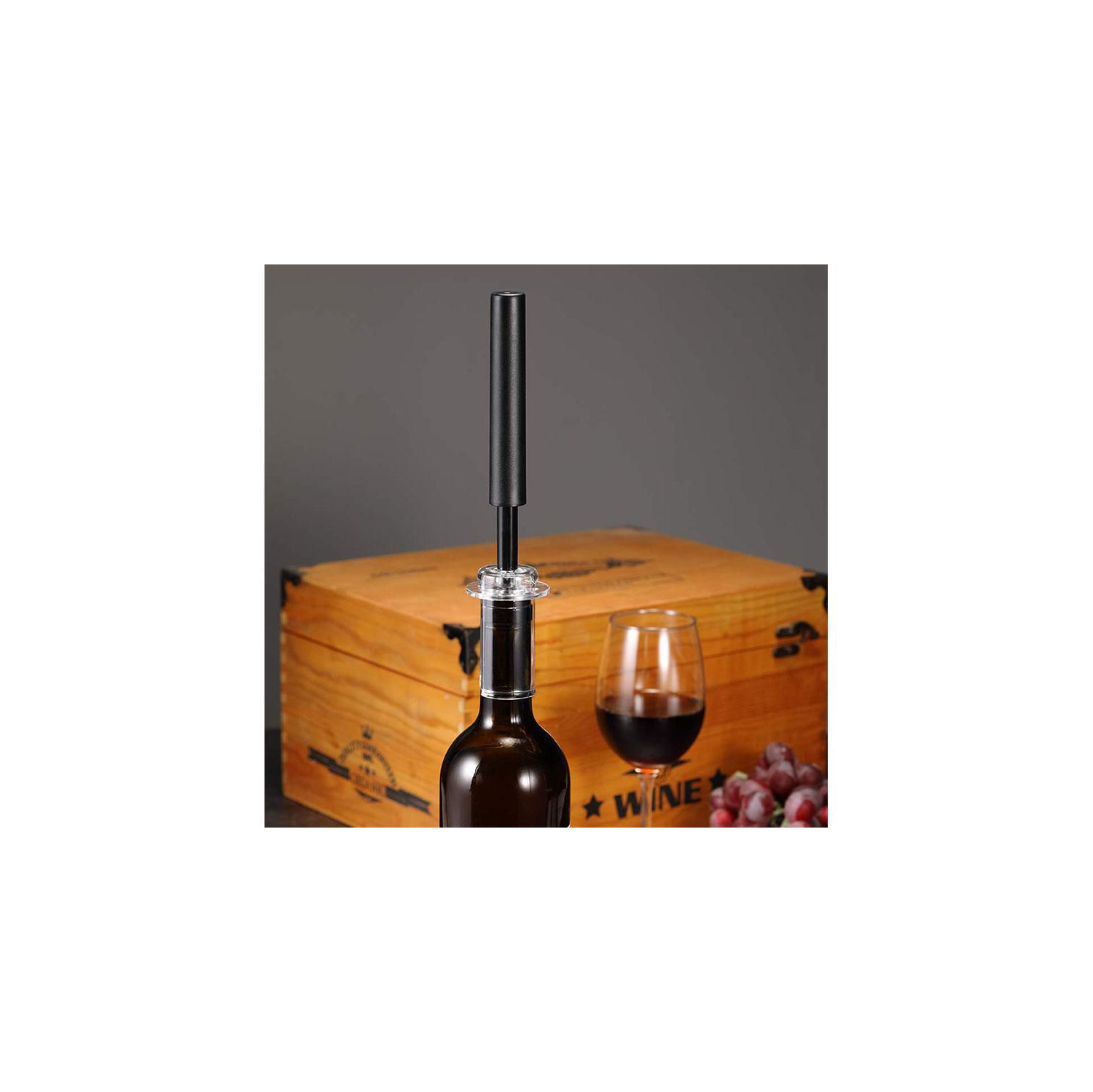 Ouvre-bouteille à pompe à air et accessoires de Brentwood