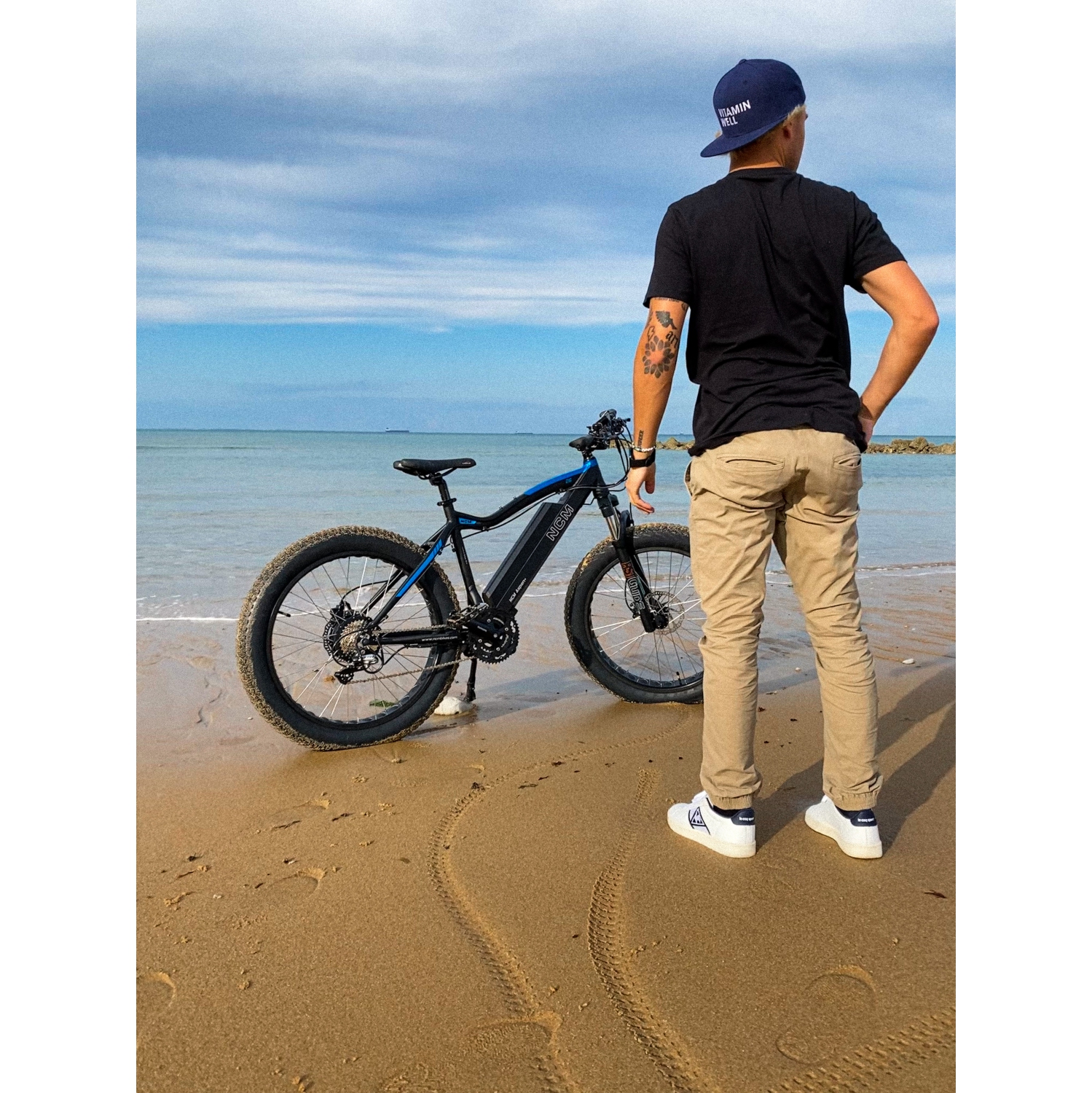 NCM Aspen Plus 26" Electric Bike - Black