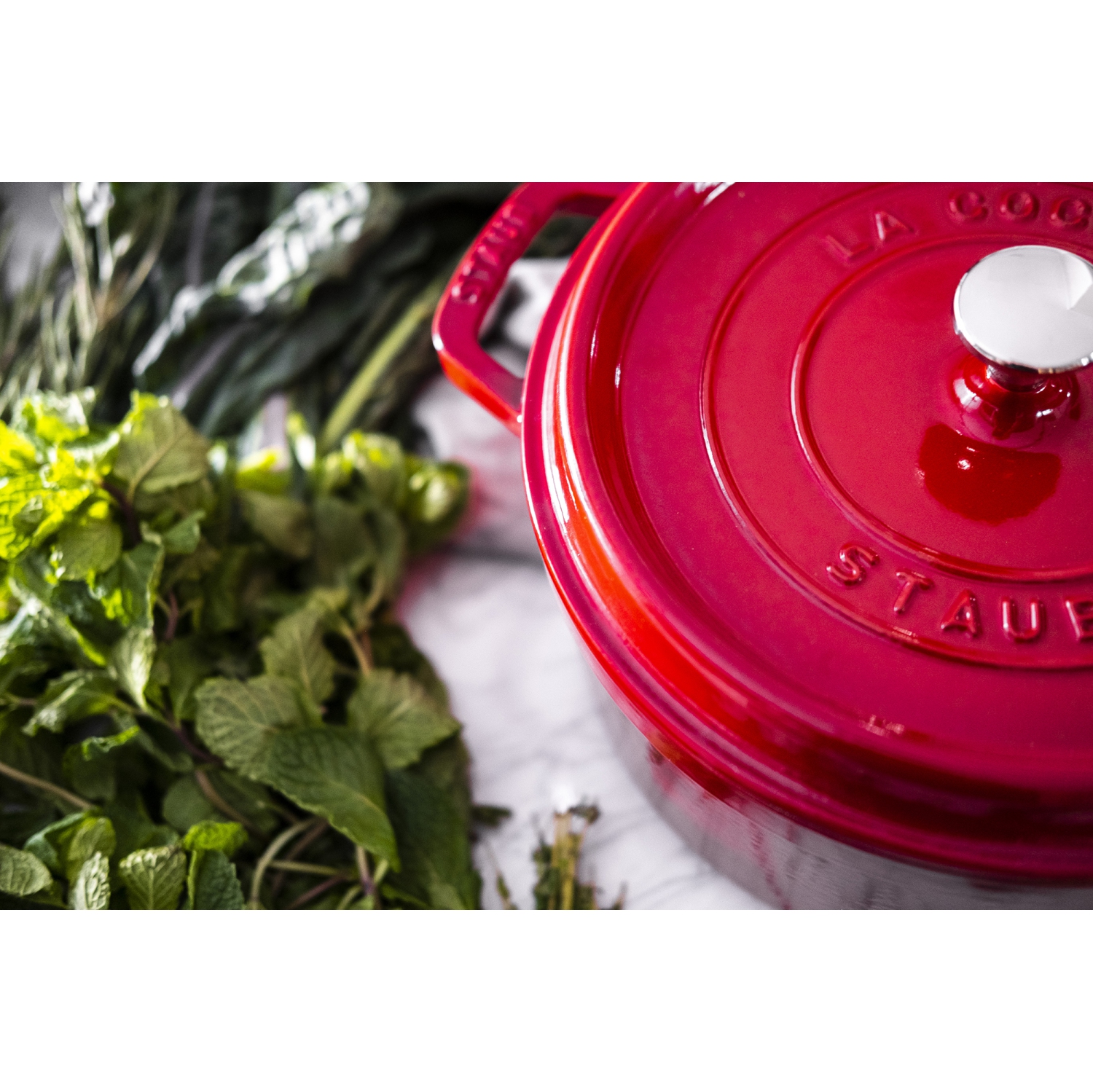 STAUB La Cocotte 3.7 L Cast Iron Round Cocotte, Cherry