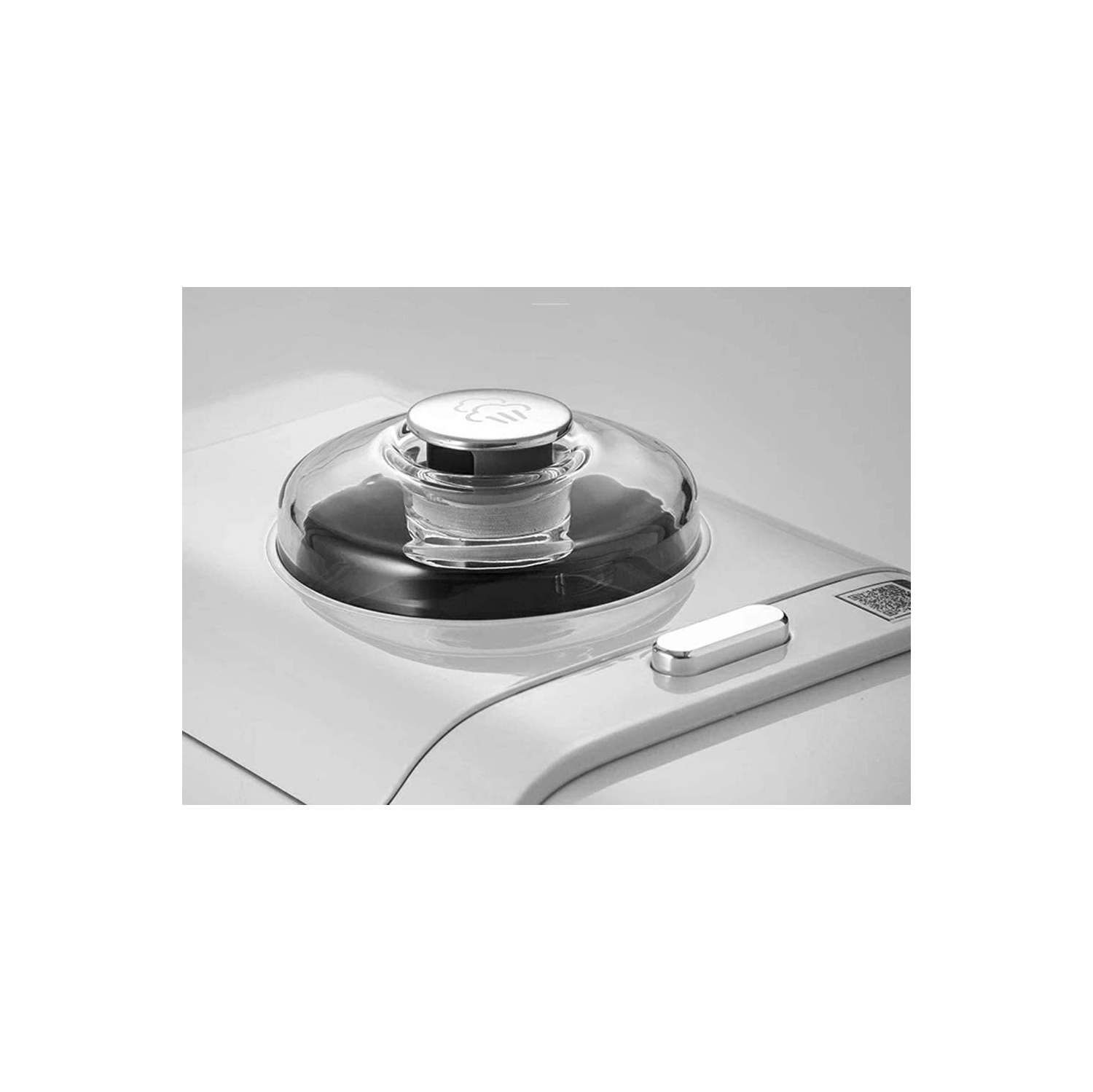 Joyoung DJ10U-K61 Slag free and Filter free Hot Soy Milk Maker with Auto-clean Function-White