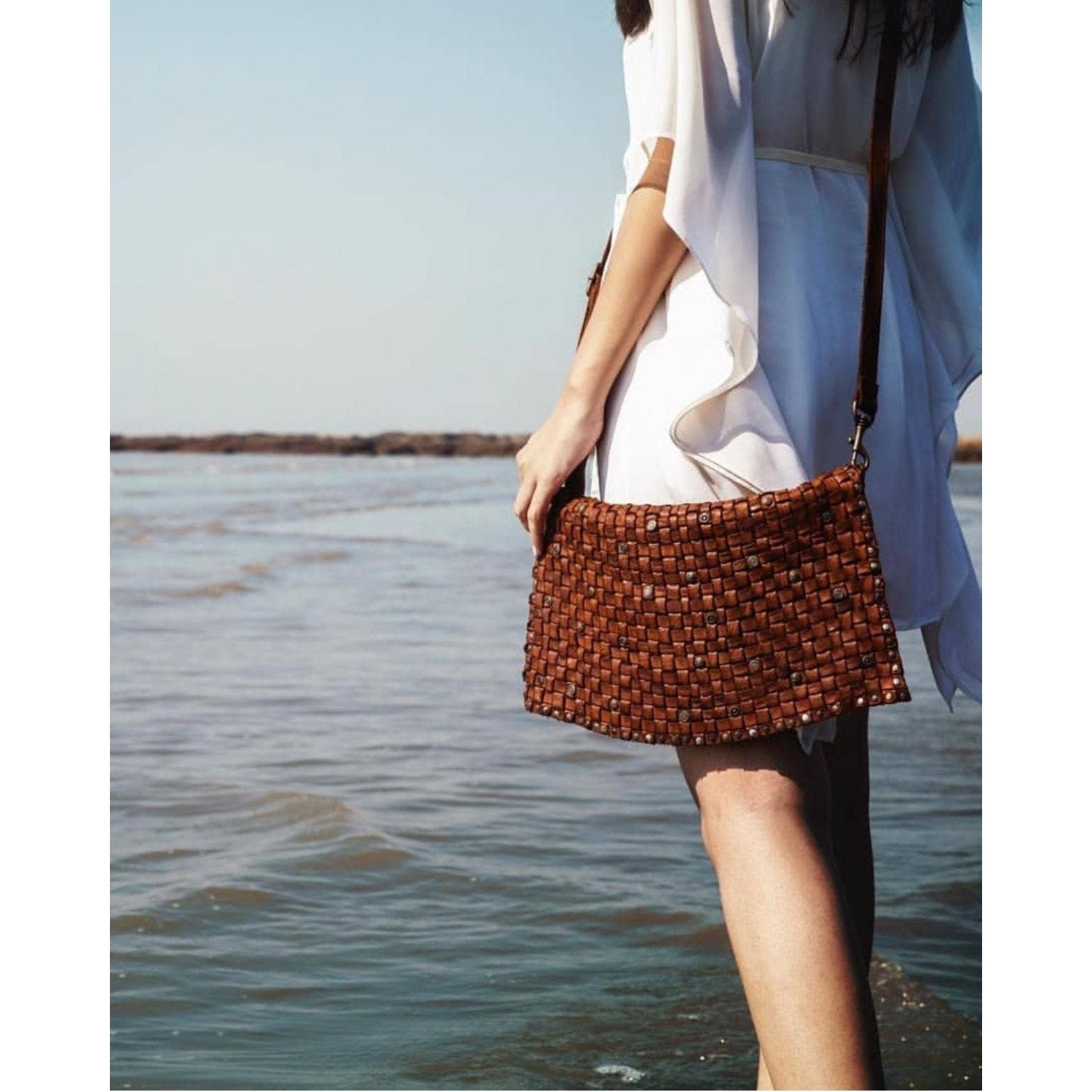 Kompanero Flora - Classy Italian Intrecciato Design - 14" Genuine Leather Handbag - Brown