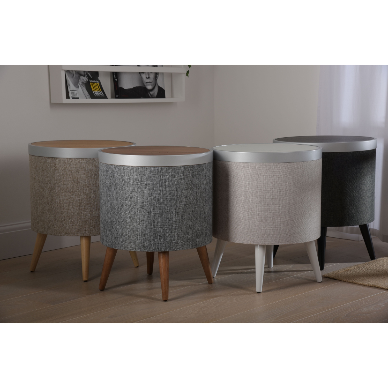 VOICI ZAIN LE BUREAU DOMICILE INTELLIGENT Chargeur sans fil Qi avec haut-parleurs Bluetooth en chêne/beige/argenté