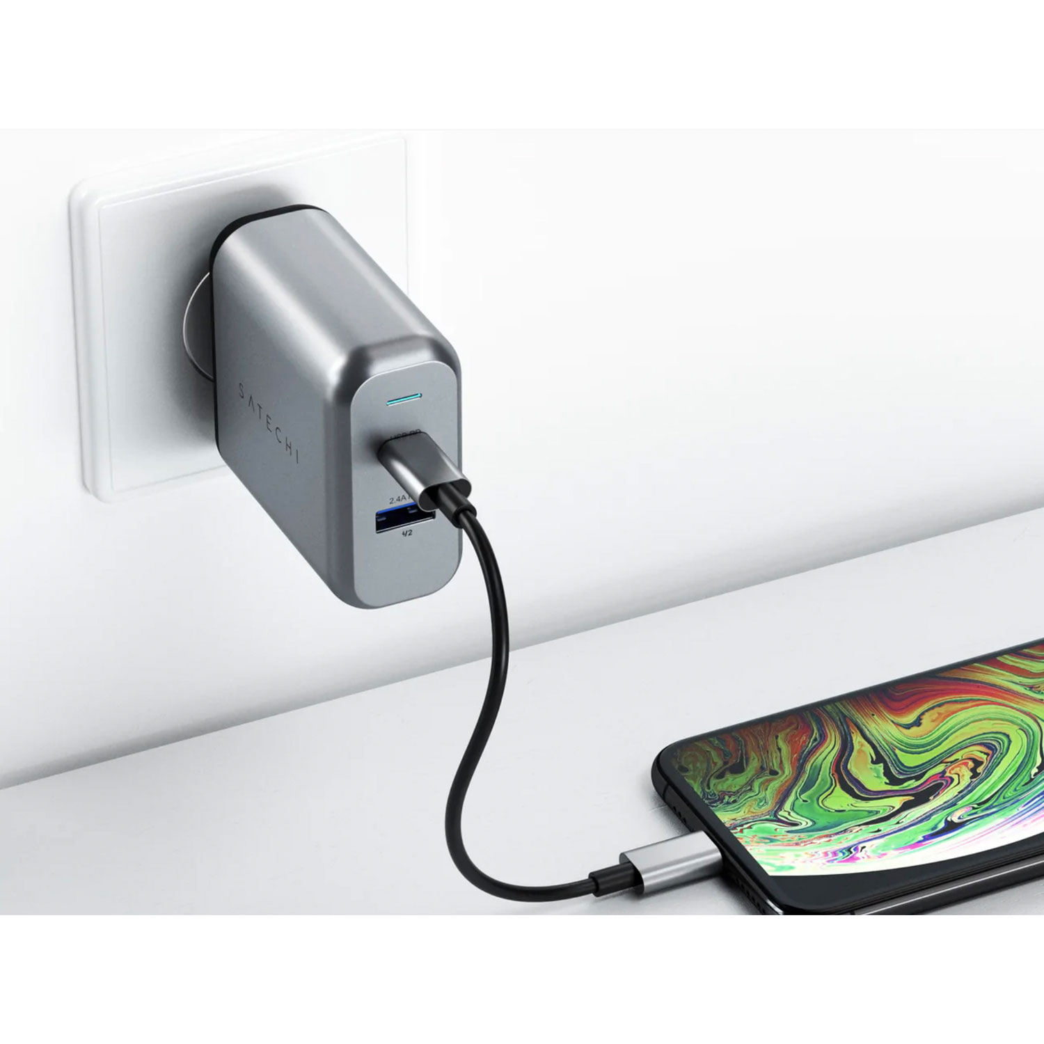 Concentrateur USB-C à 7 ports de Satechi + HDMI 4K pour MacBook Pro/Air - Gris cosmique