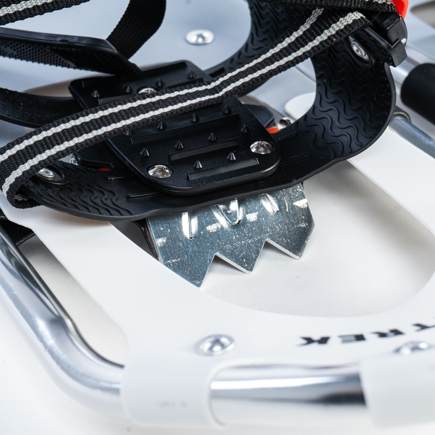 SNOWTREK Aluminum Snowshoes for Youth and Adults, Snow Shoes with Carrying Bag - Size 30