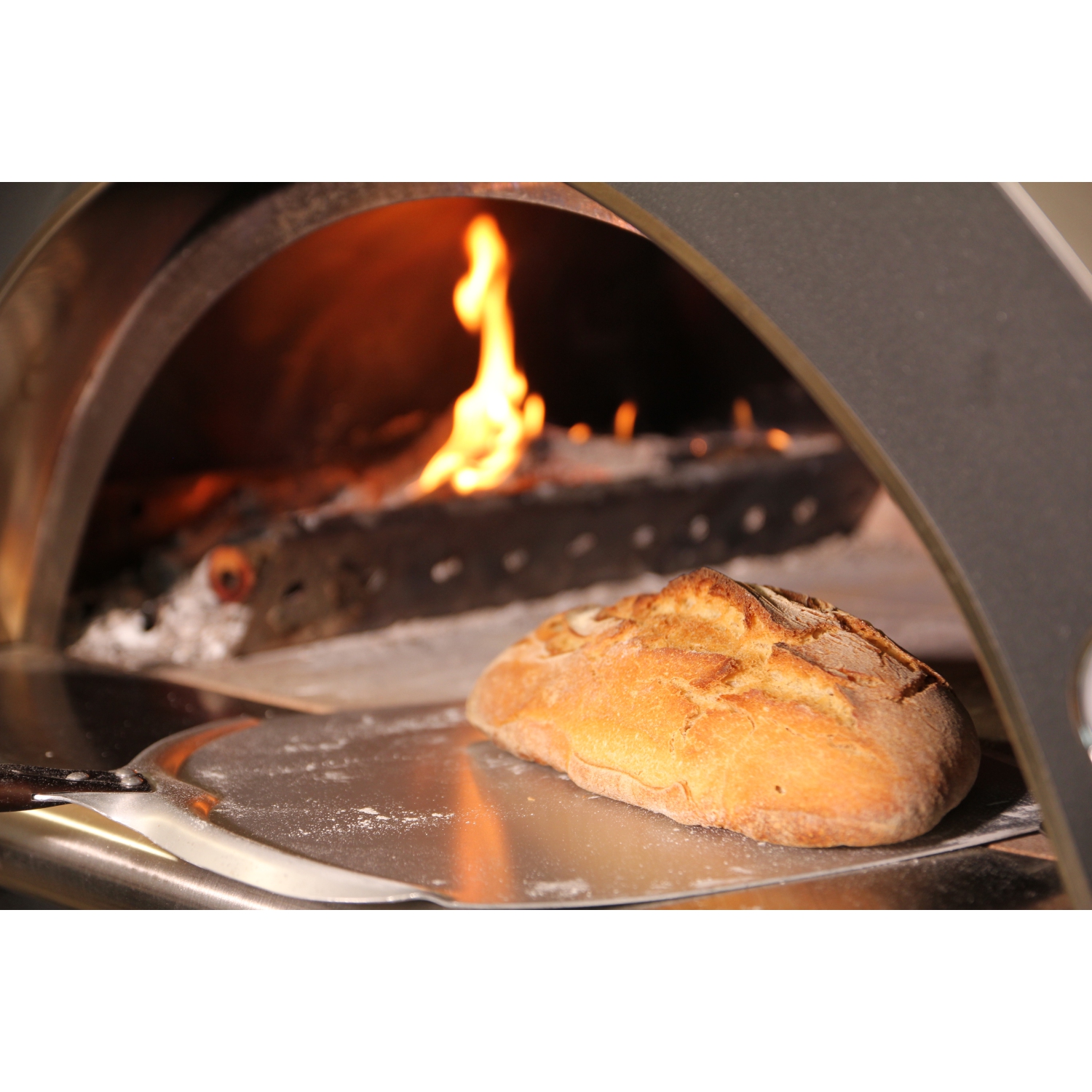 Clementi Family Black Roof Pizza Oven 60x60