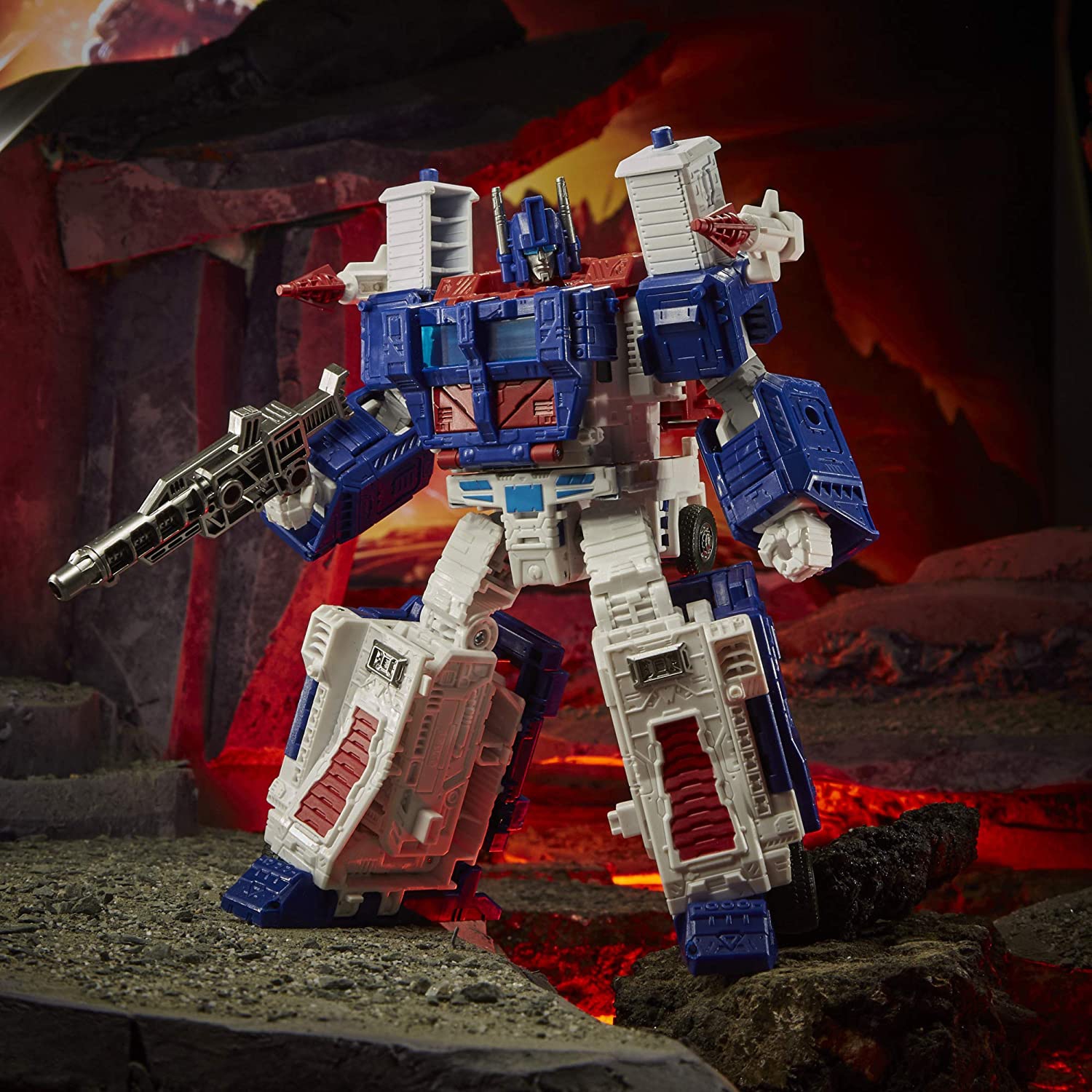 Transformers War For Cybertron Kingdom 8 Inch Action Figure Leader Class Wave 2 - Ultra Magnus