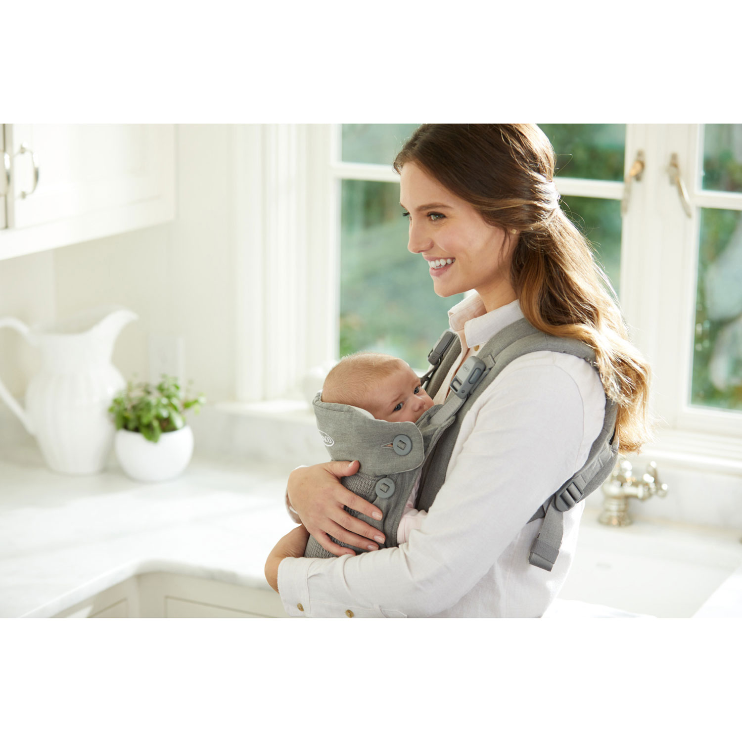 Porte-bébé à quatre positions Cradle Me de Graco - Gris minéral