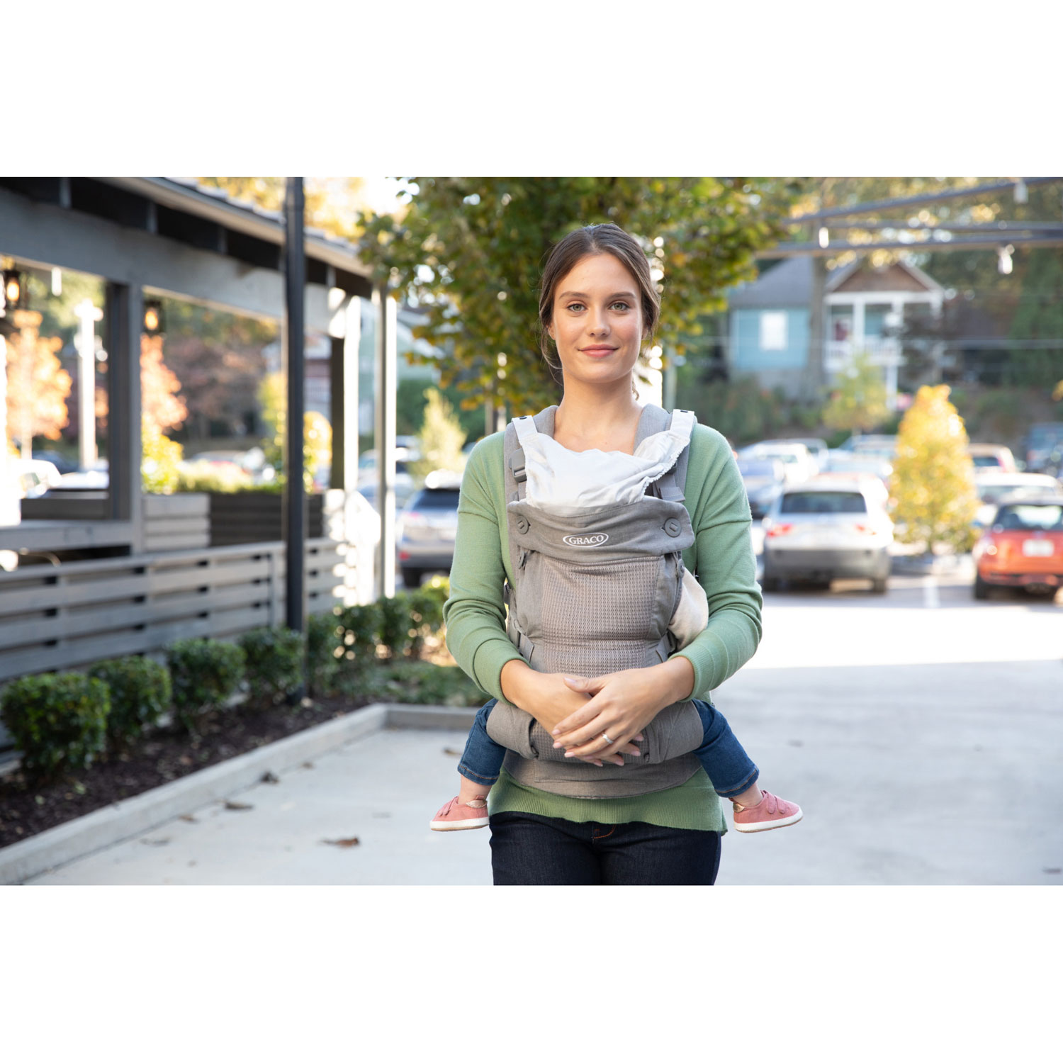 Porte-bébé à quatre positions Cradle Me de Graco - Gris minéral